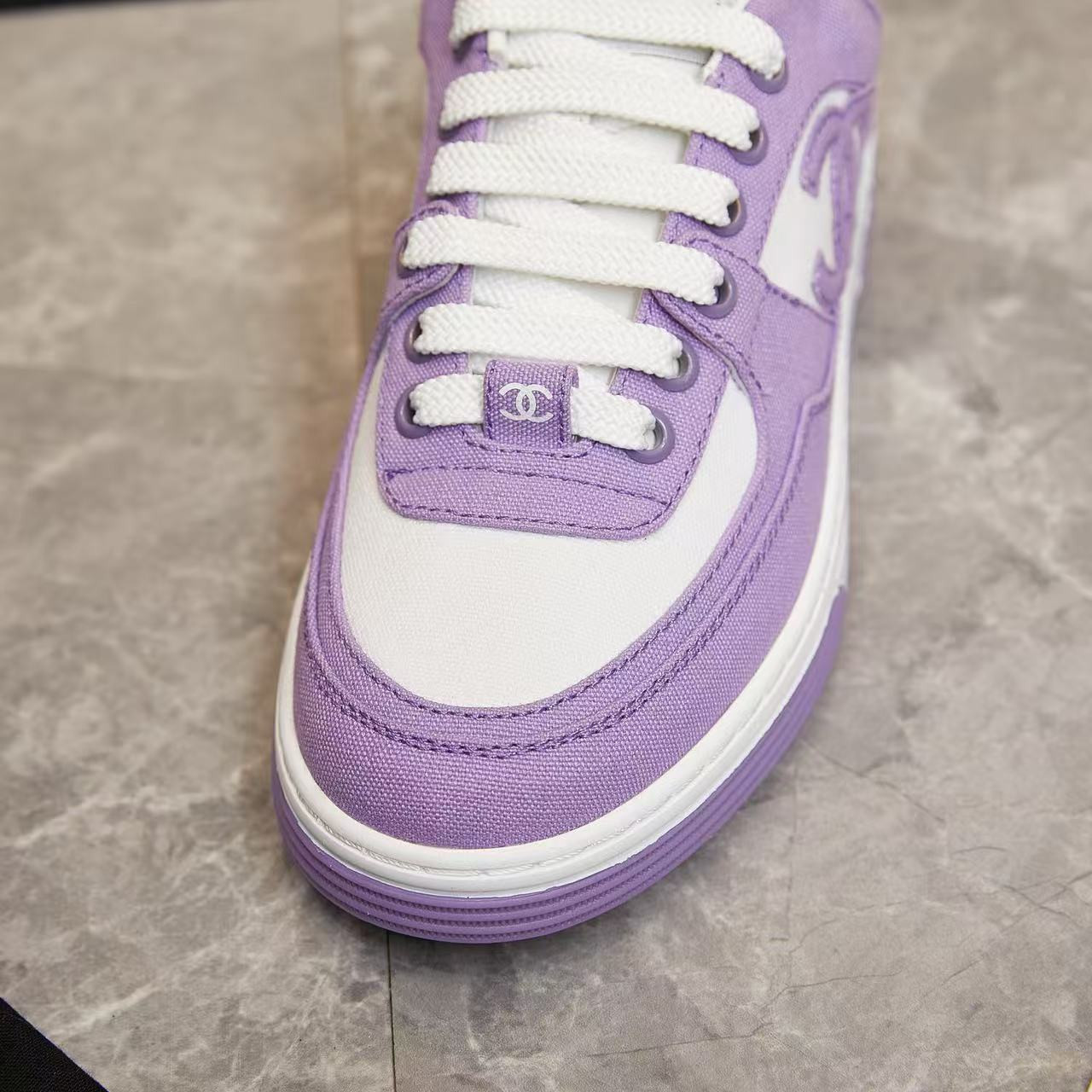 ua Ch*el coco sneaker canvas