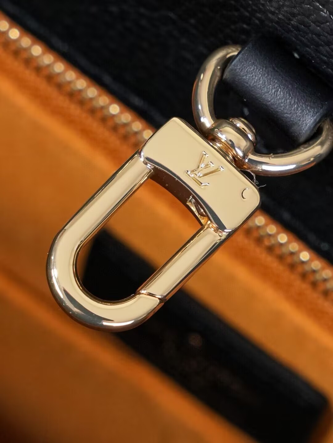 LV  OnTheGo MM M45595 35 x 27 x 14 cm