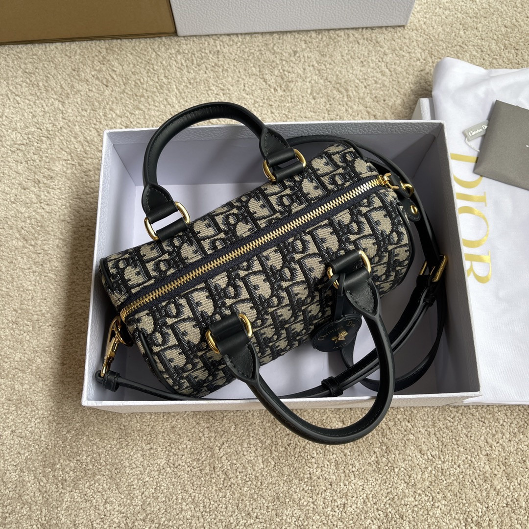 D*or groove 20 bag blue D*or oblique jacquard 20.5 x 13.5 x 12 cm / 8 x 5.5 x 4.5 inches