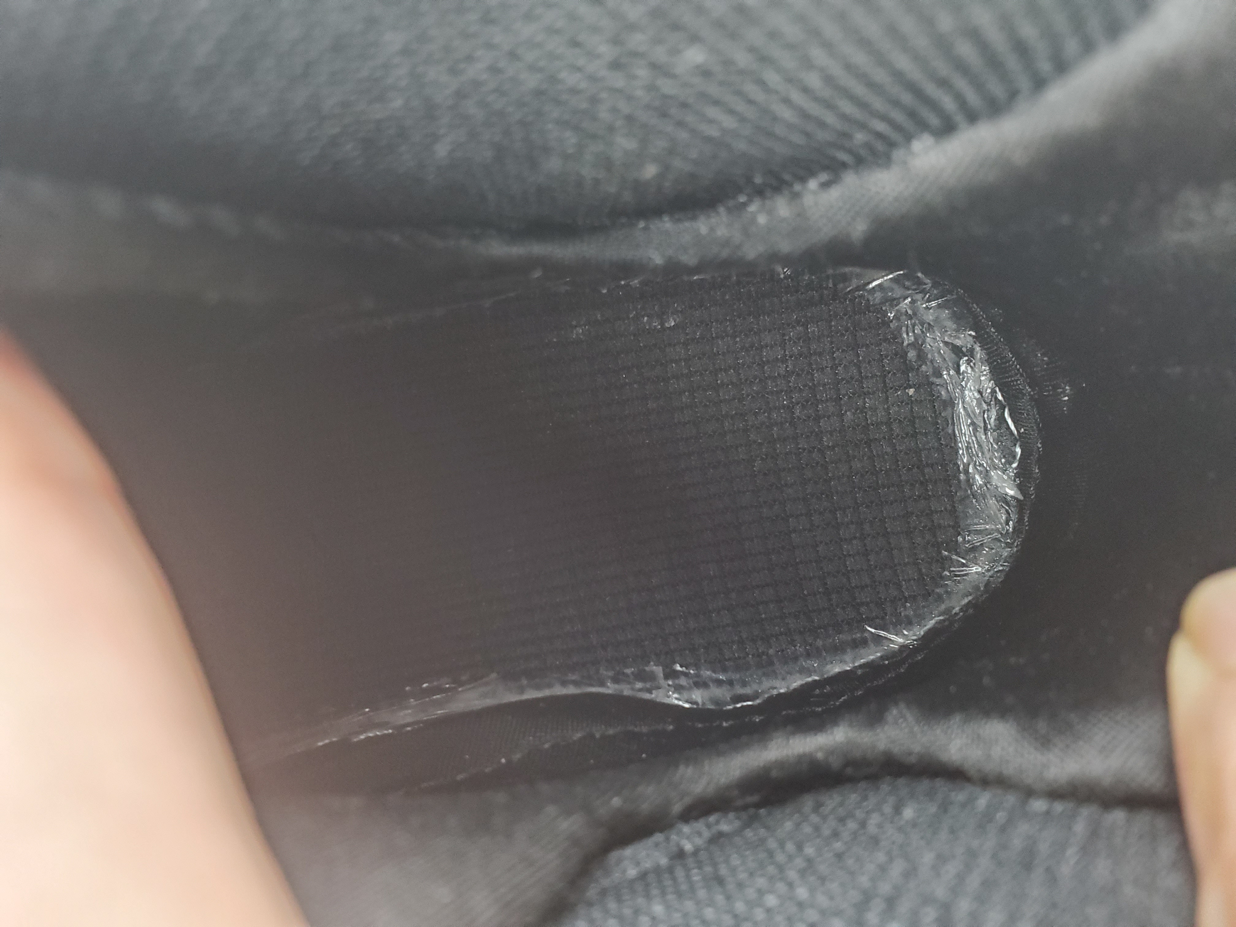 Nike Air Foamposite One “Black/Gold-Red”