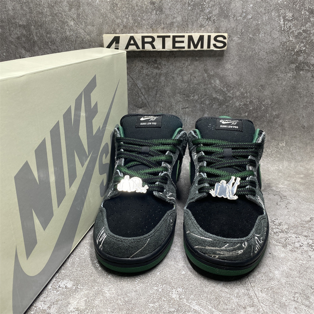 UA Nike SB Dunk Low There Skateboards