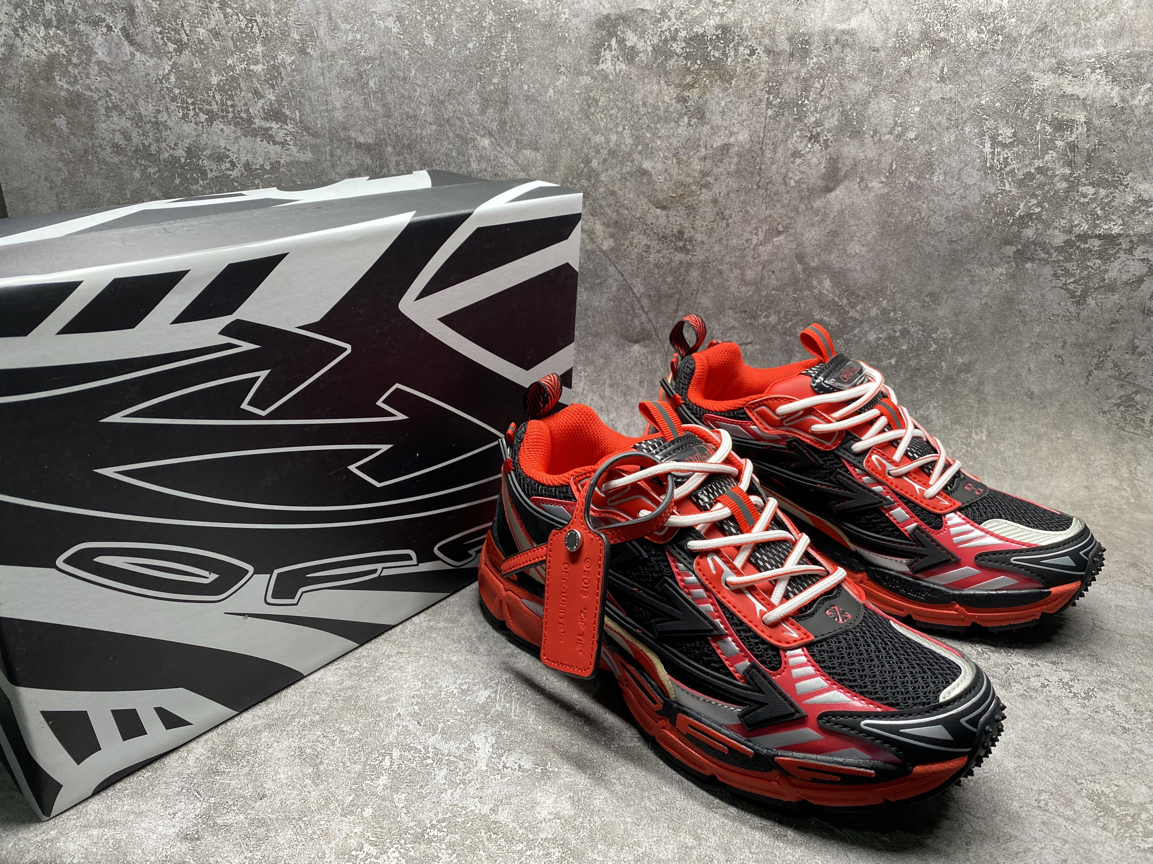 UA Off-White "BE RIGHT BACK"