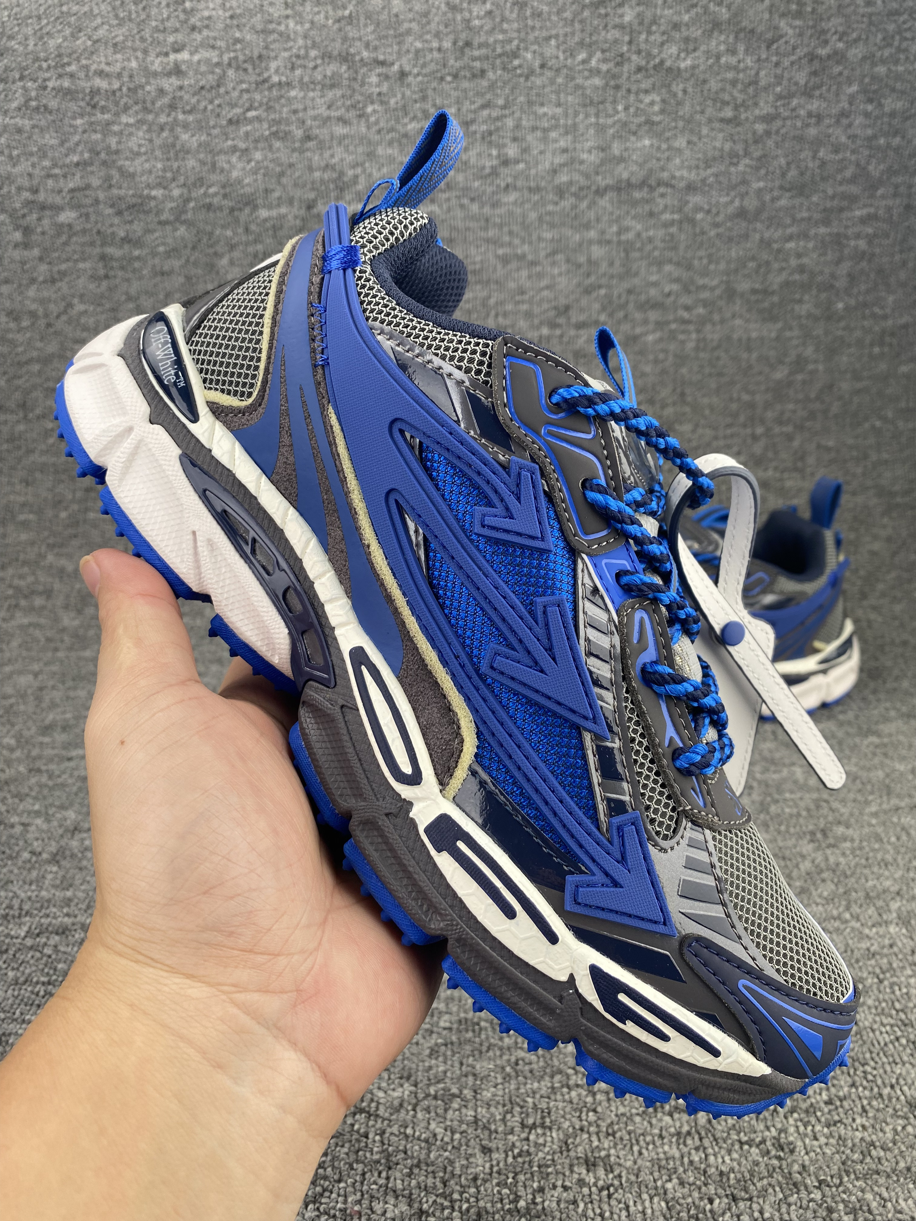 UA Off-White "BE RIGHT BACK"