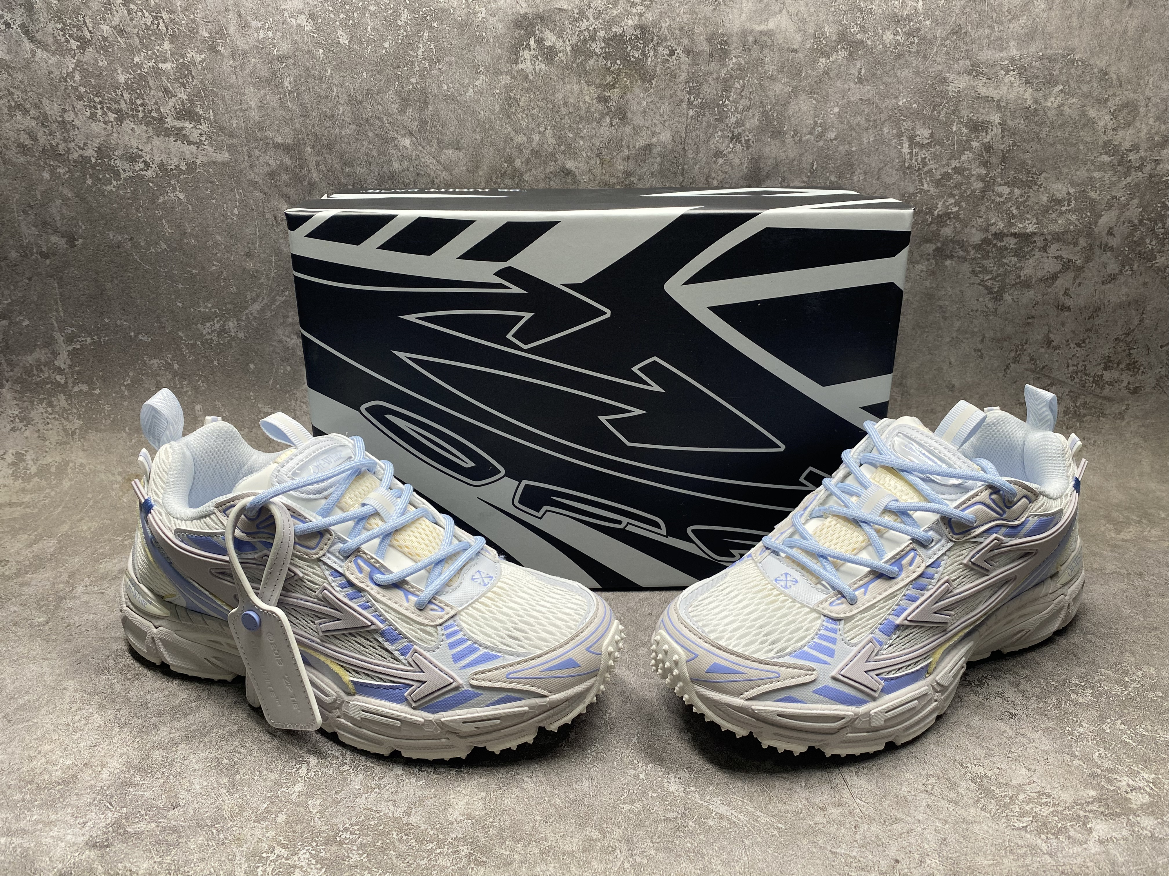 UA Off-White "BE RIGHT BACK"