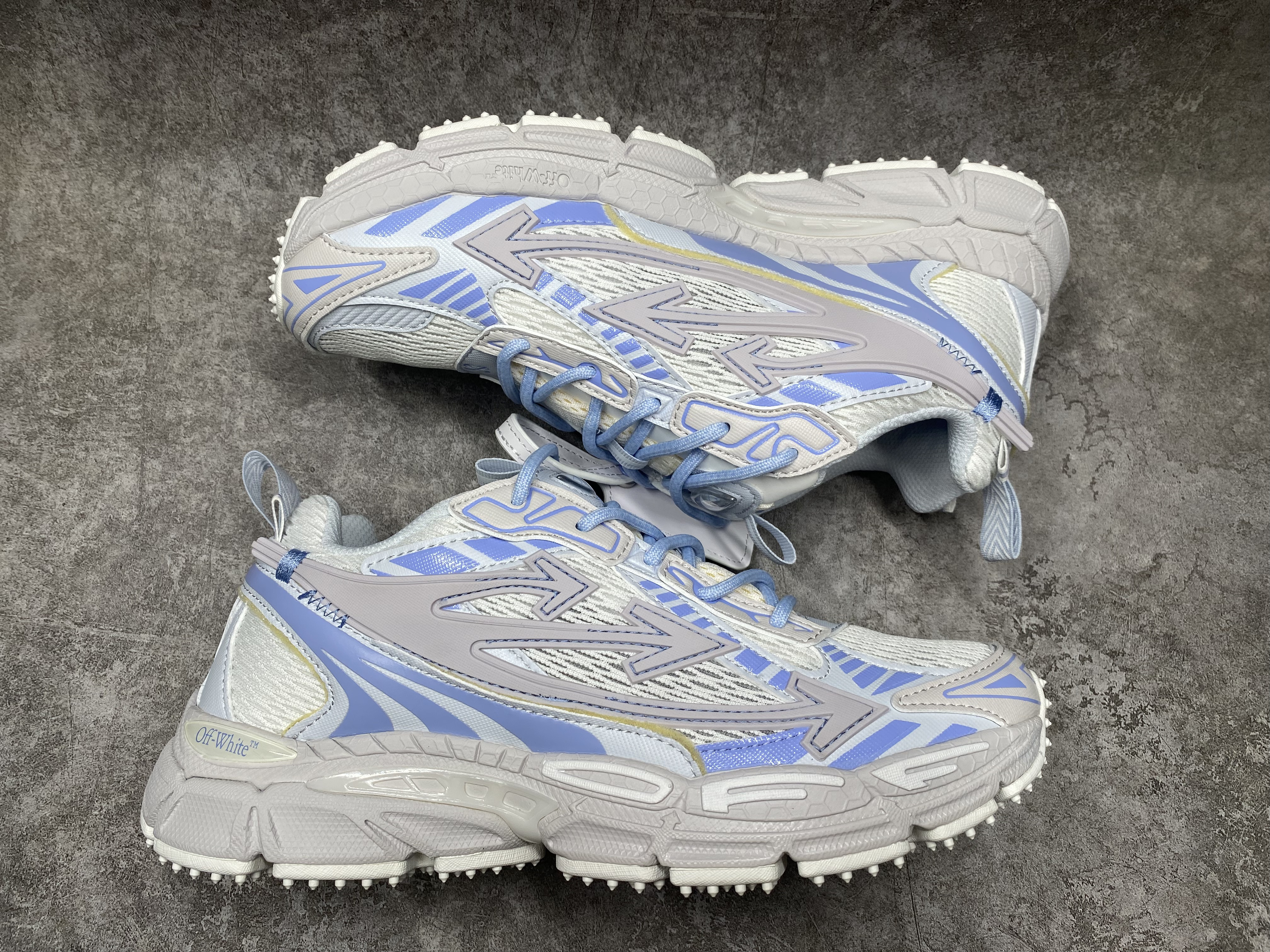 UA Off-White "BE RIGHT BACK"