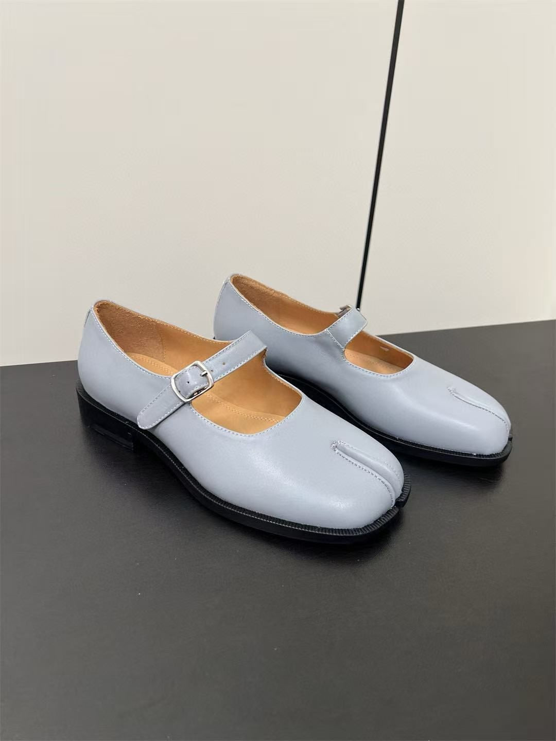 ua ma*s*n Ma*i*la mary jane shoes