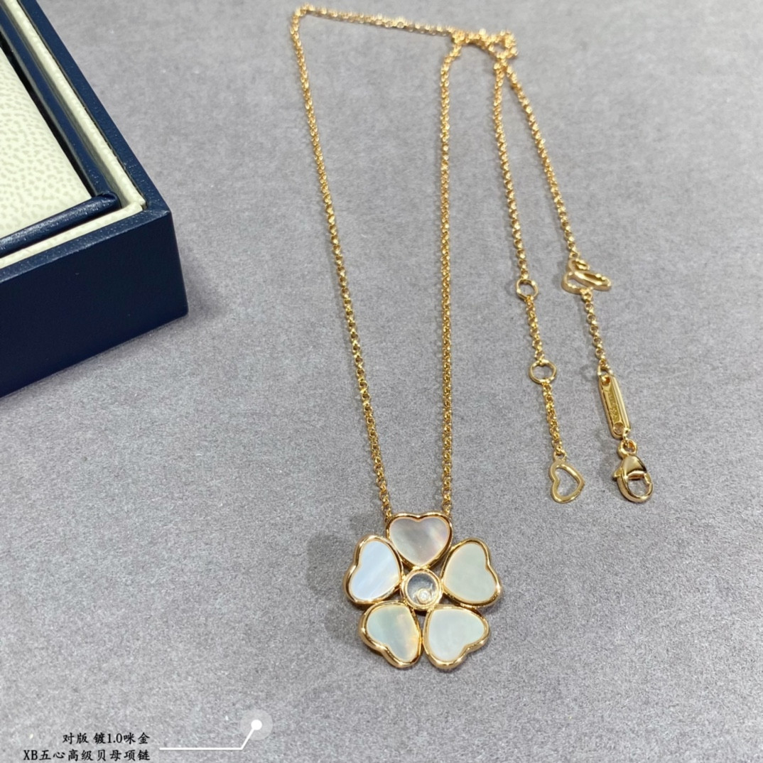 chopard five He**ts mother-of-pearl  necklace