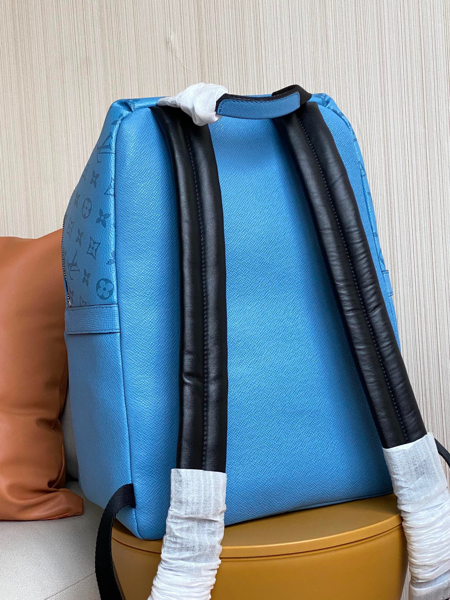 LV DISCOVERY BACKPACK M30747