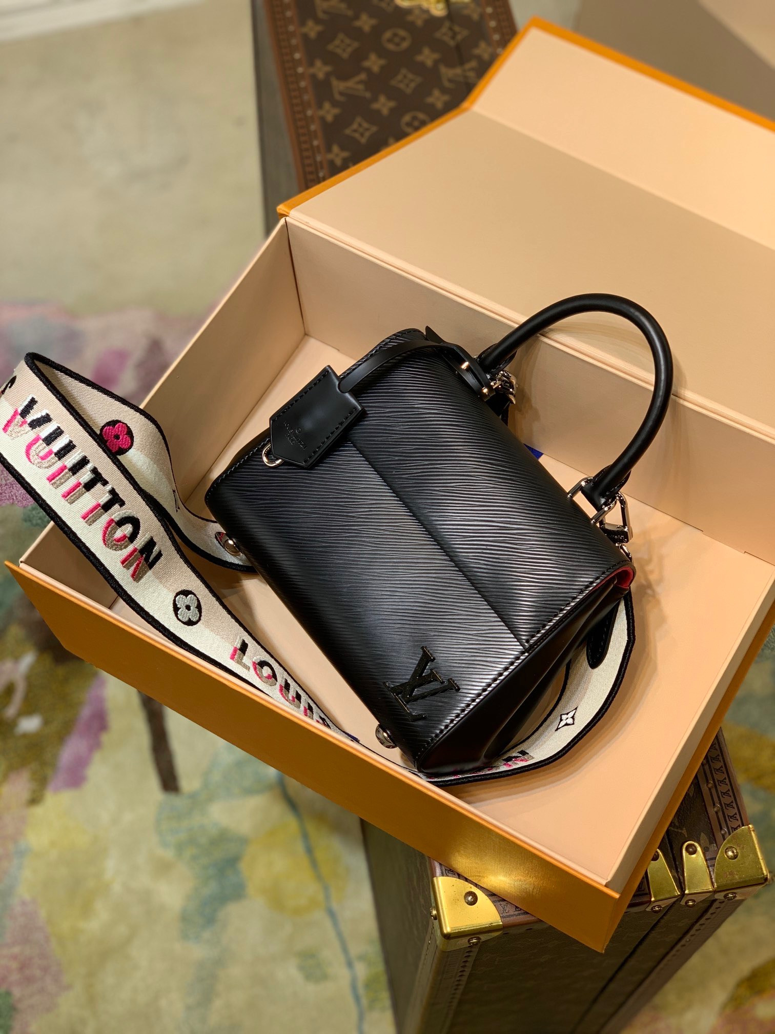 LV CLUNY MINI M58925