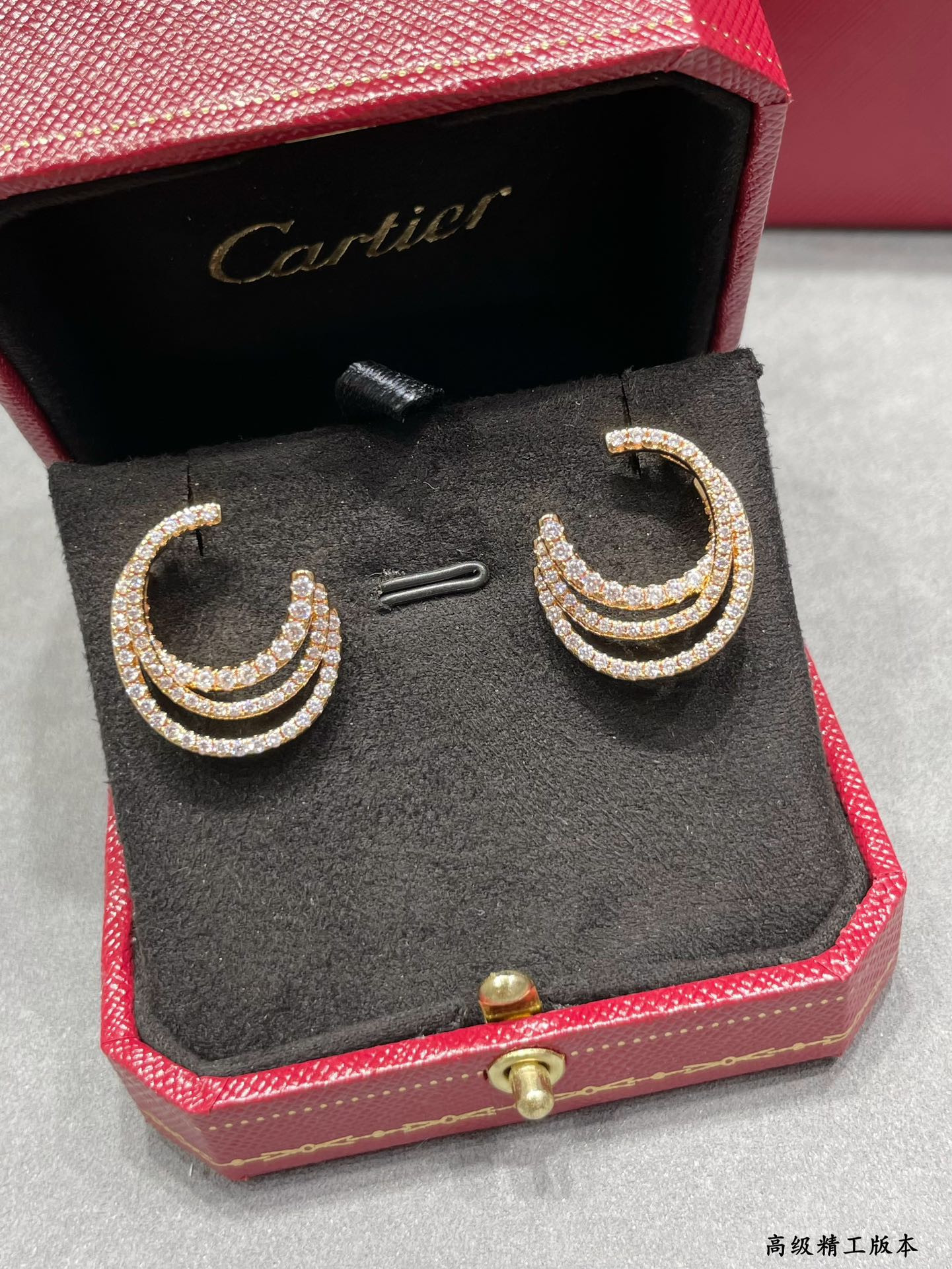ca*t*er three-circle full Di*m*nd earrings