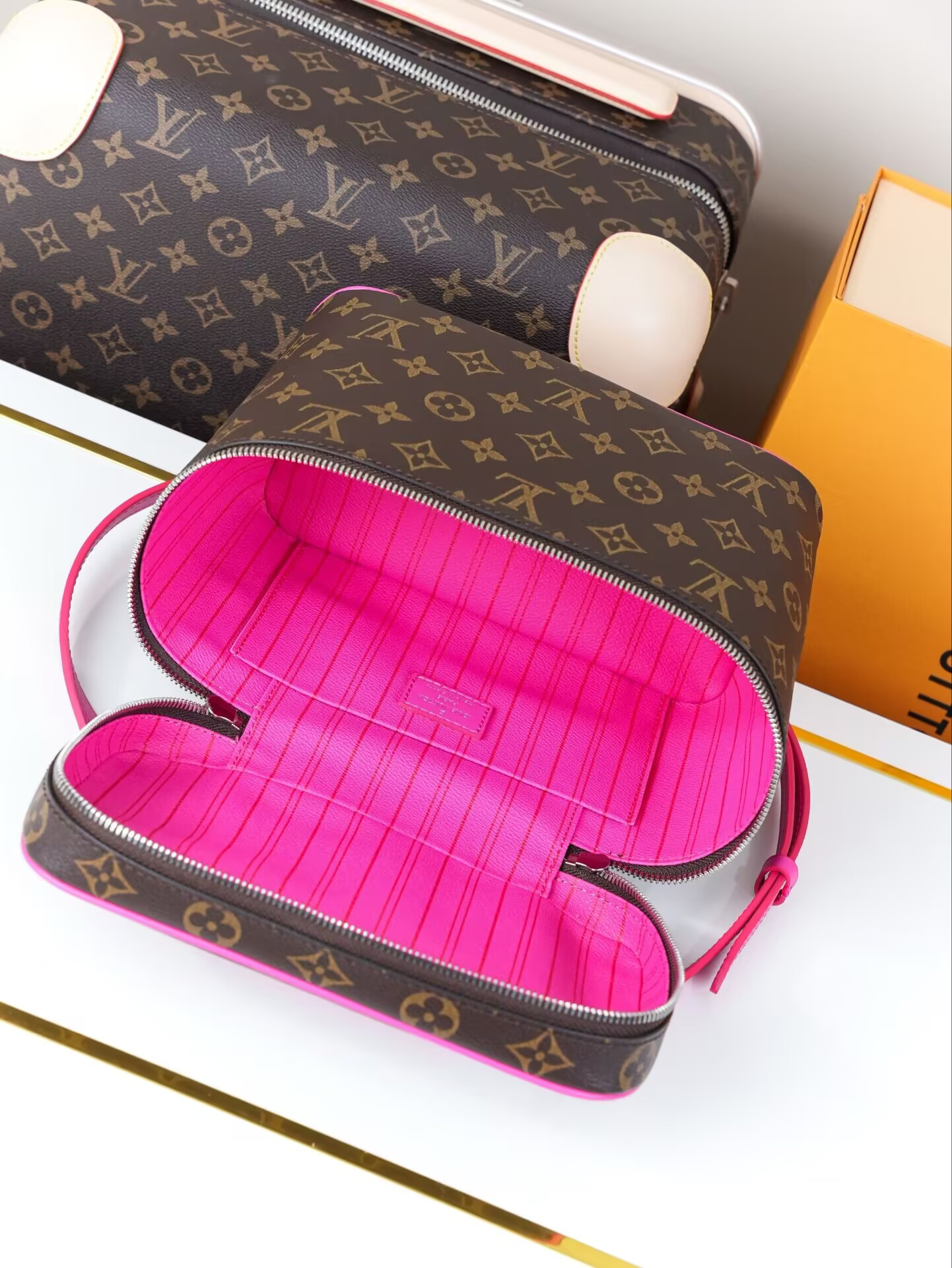 LV Nice BB M14886 24x18x14.5cm