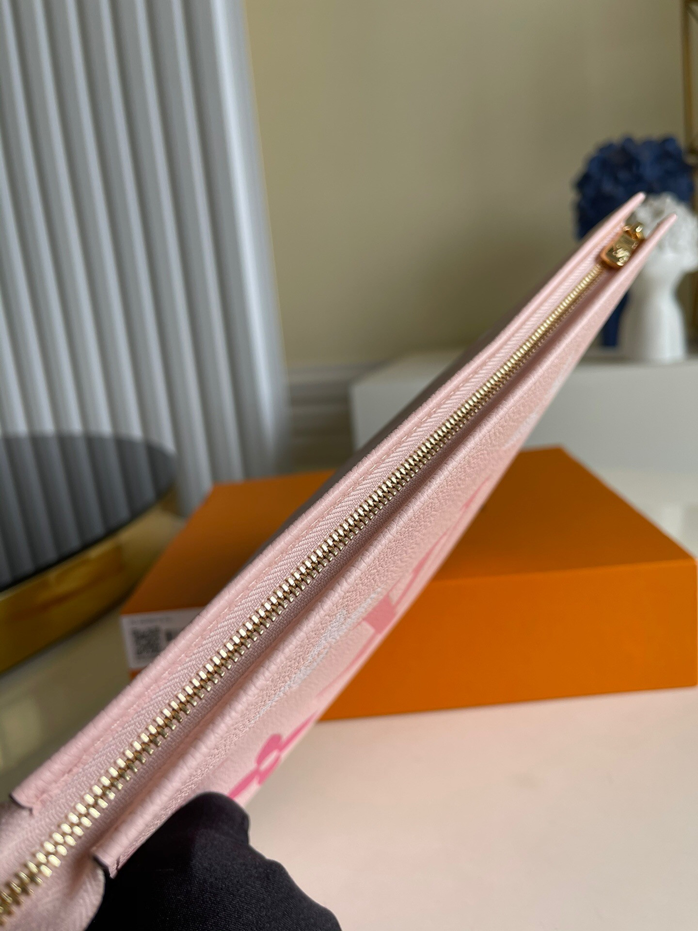 TOILETRY POUCH 26 M80504