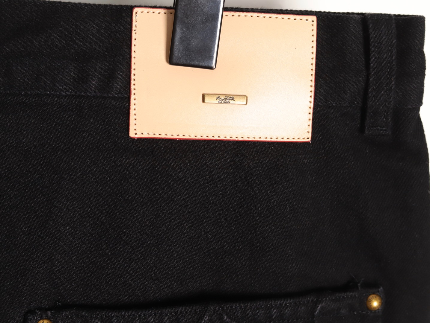 l0*is V*t0n lv shorts