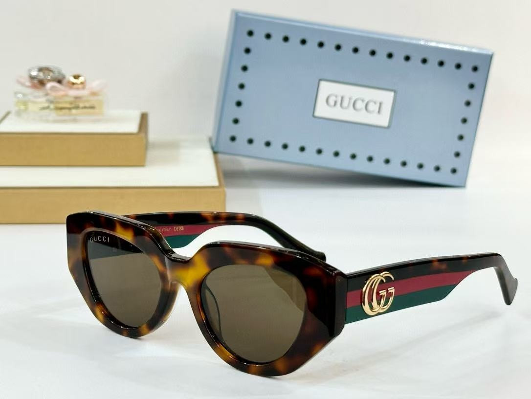 G*u*i glasses gg1843s