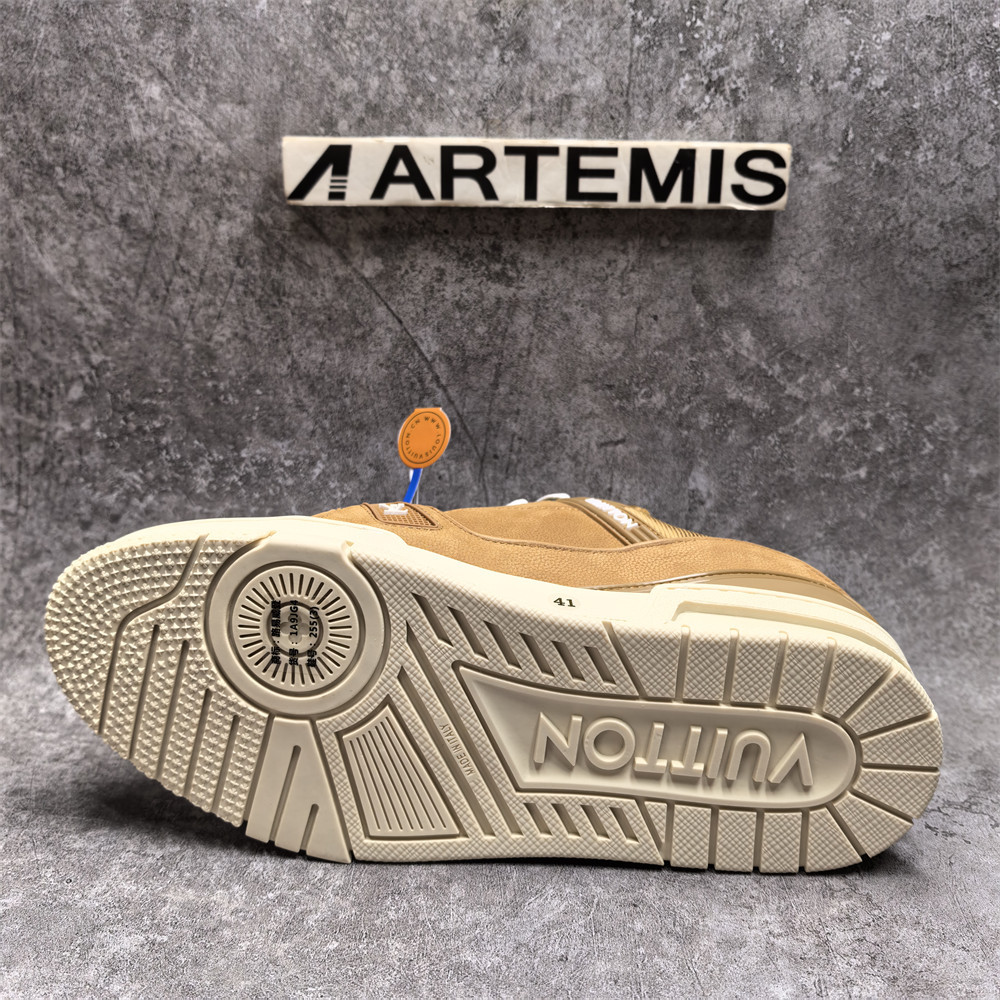 UA LV Trainer Sneaker