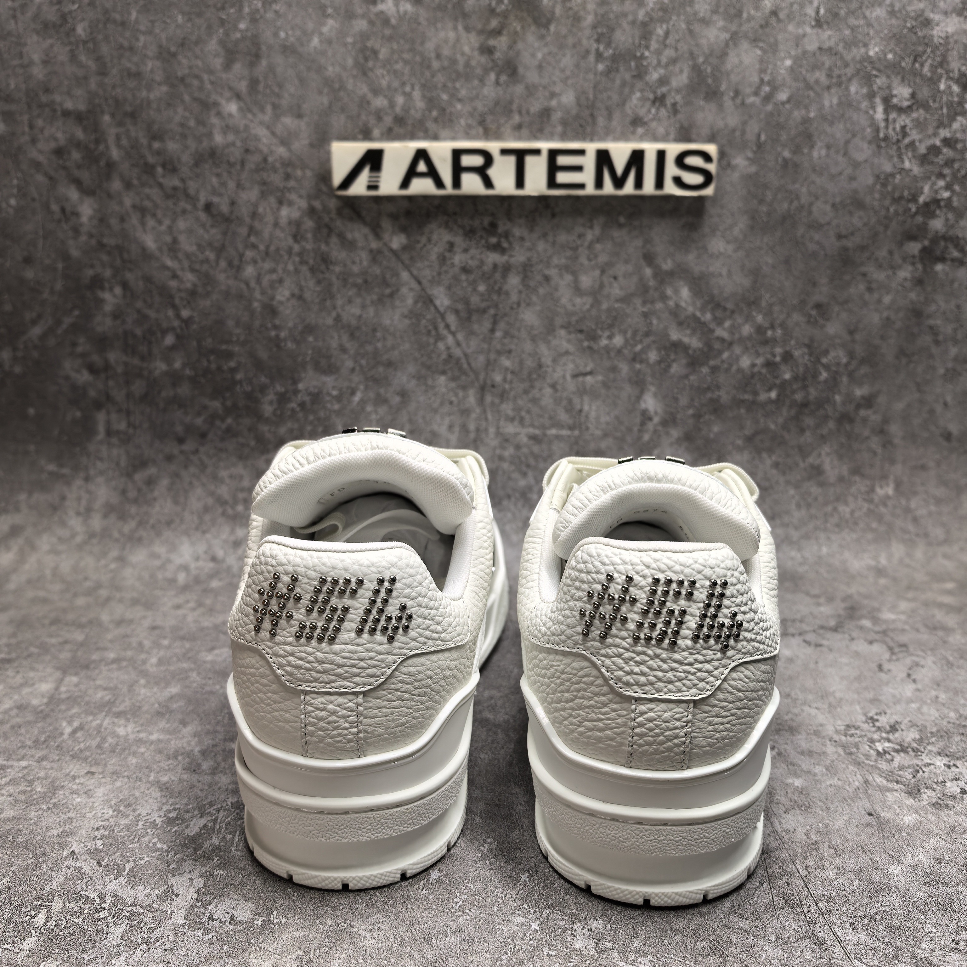 UA LV Trainer Sneaker