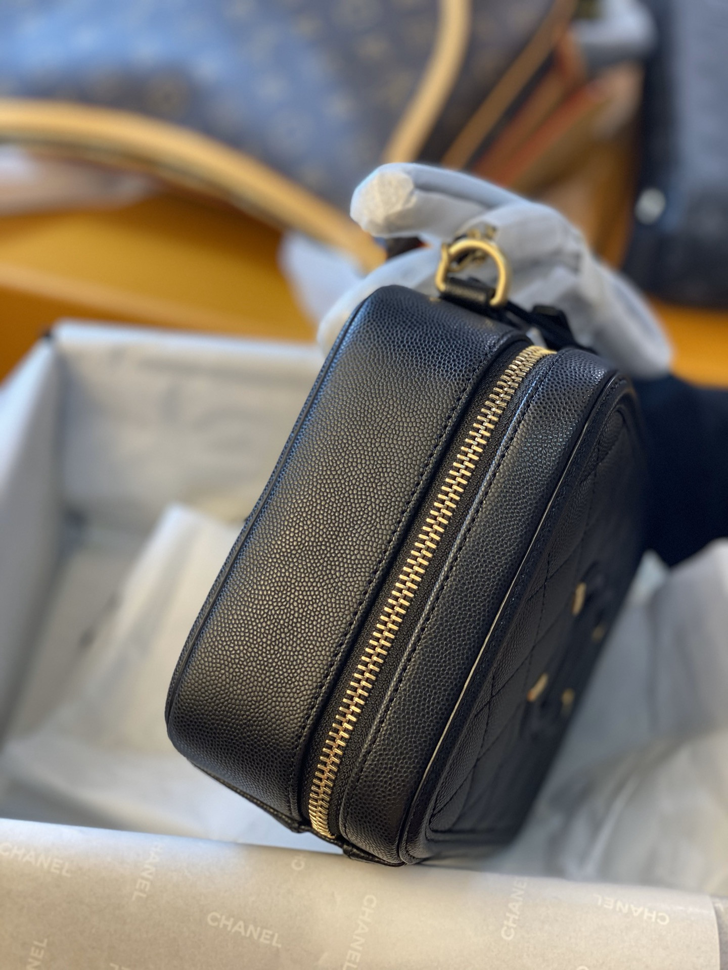 Ch*el vanity case 17x7x13cm