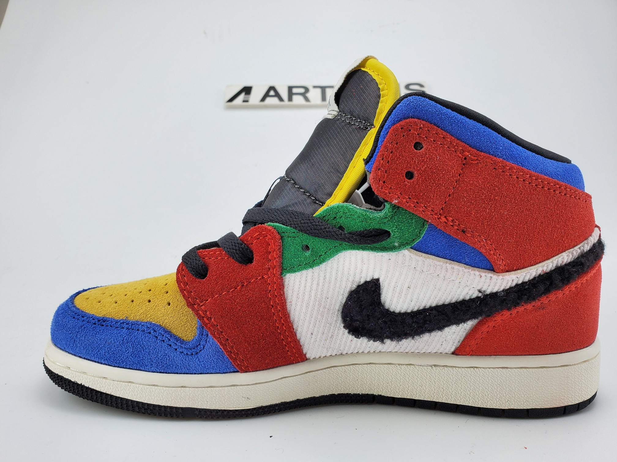 Air Jordan 1 Mid SE Fearless Blue the Great