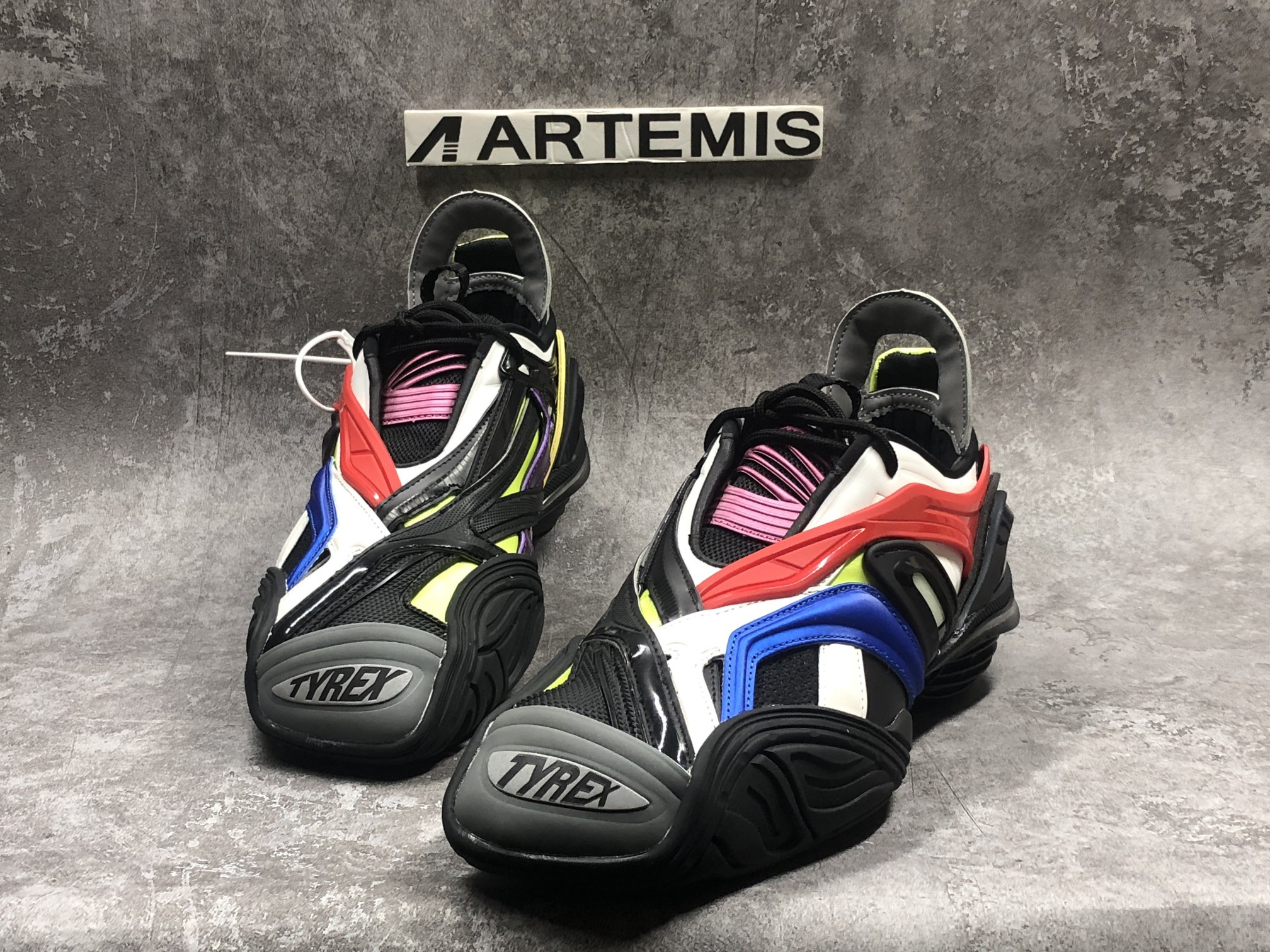 Balenciga 5.0 Red Blue White