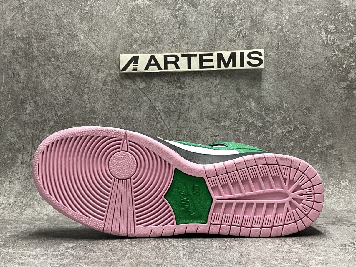 Nike SB Dunk High Invert Celtics