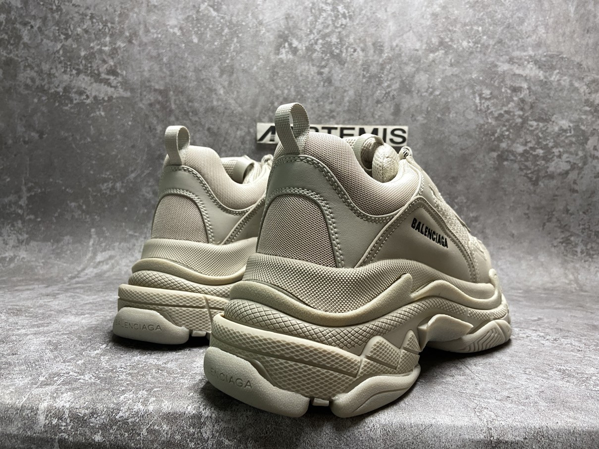 Balenciga Triple S Street Style Leather