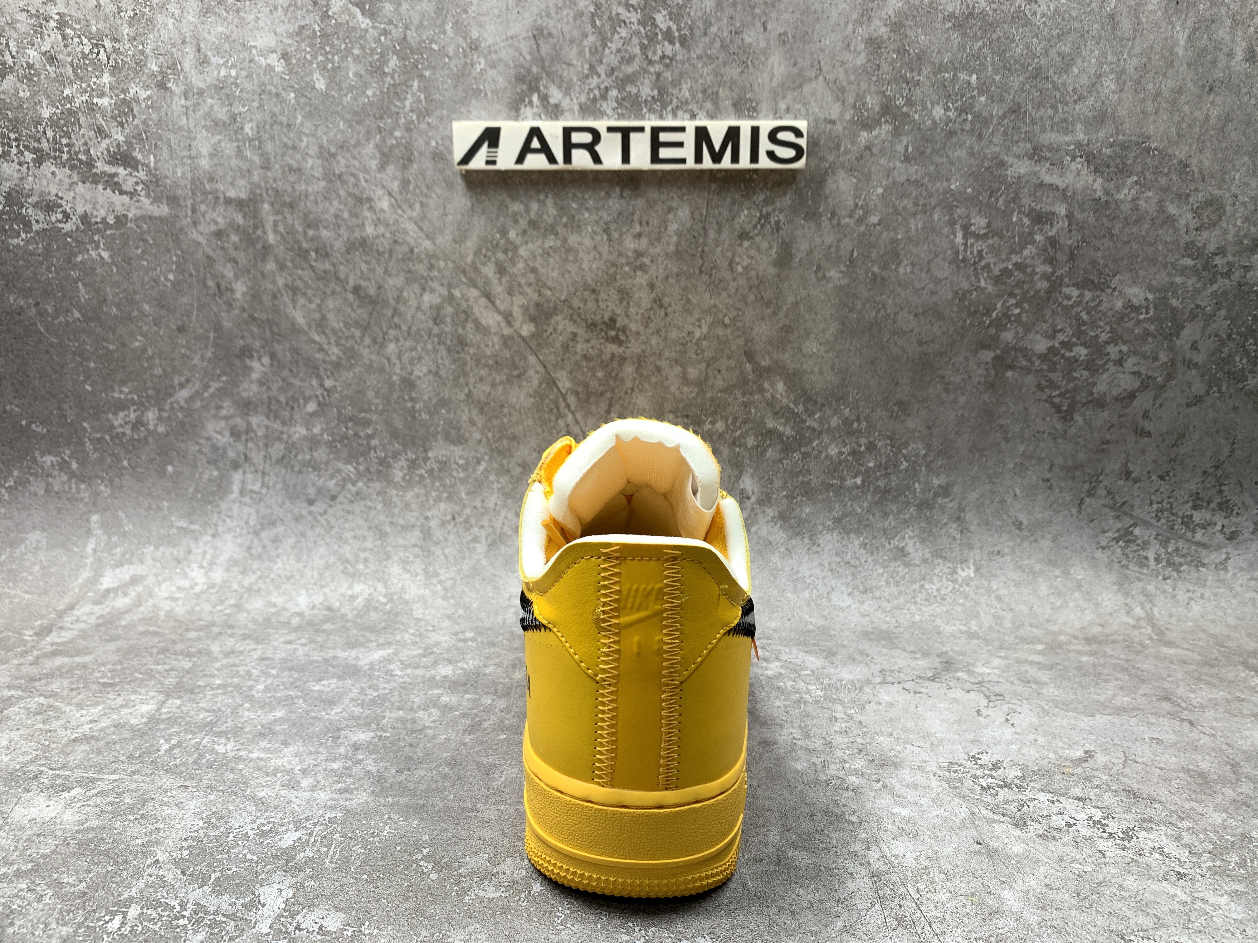 Air Force 1 x Off-White Low University Gold