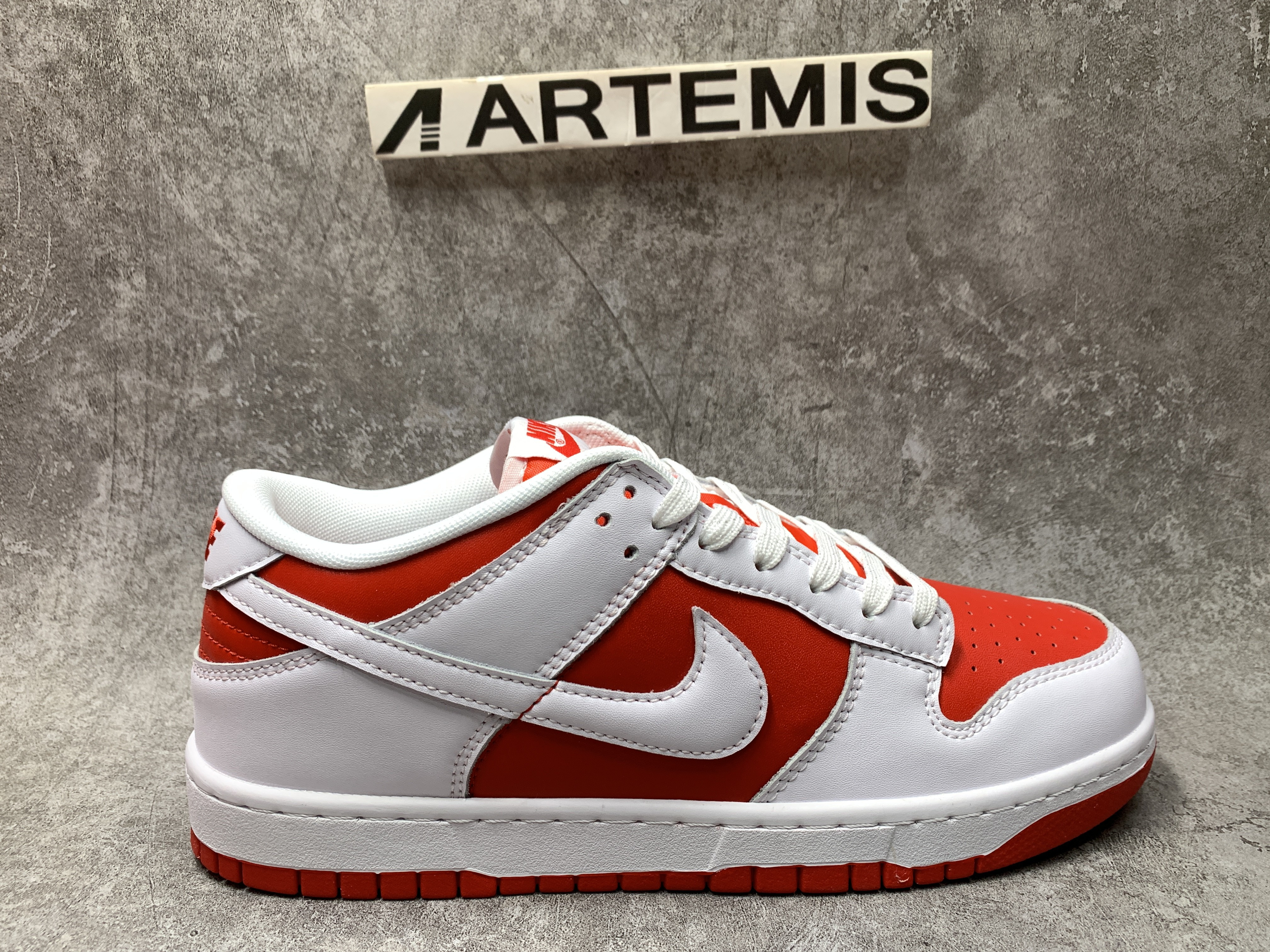 Nike Dunk Low White University Red