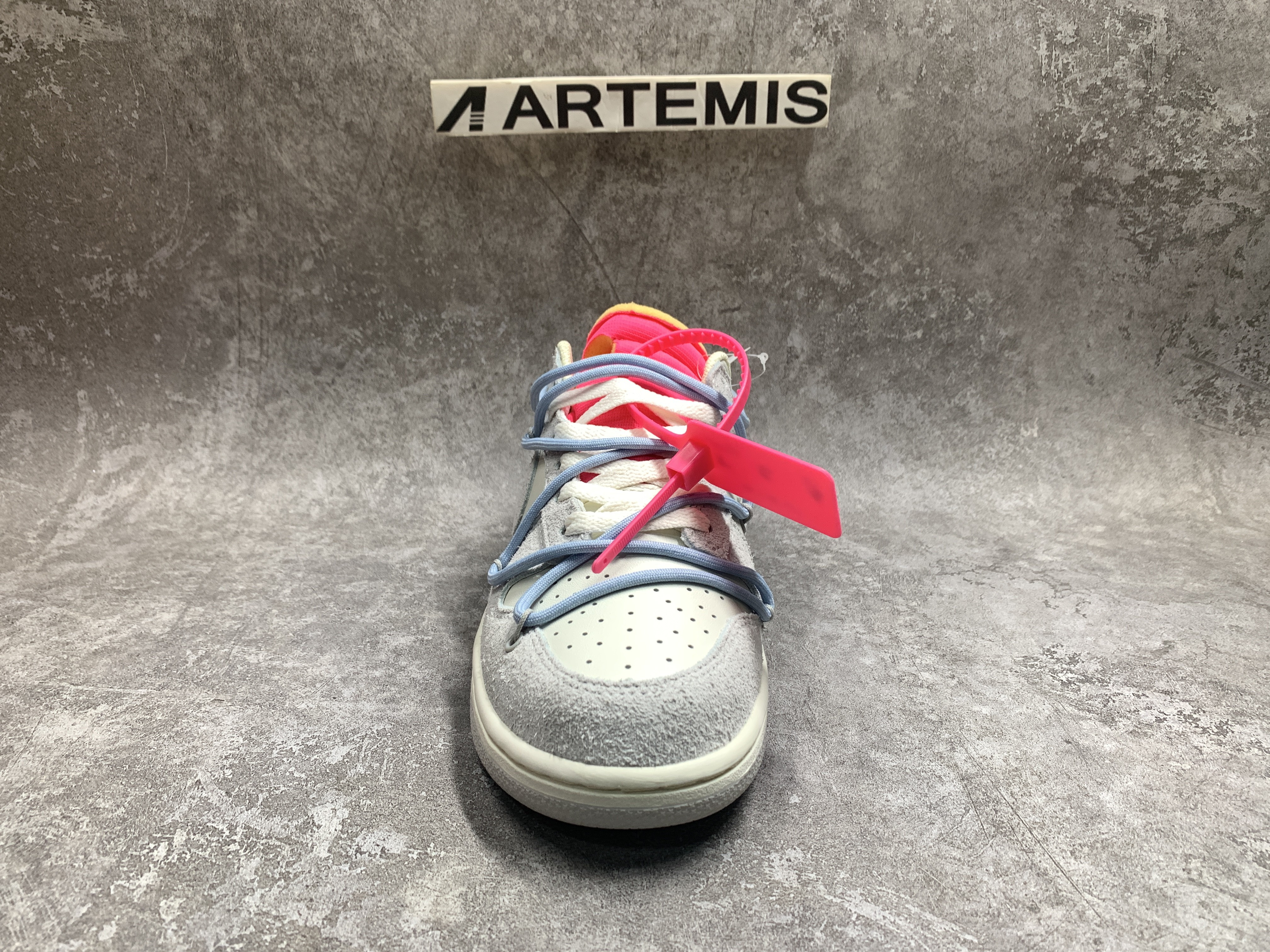 Off-White x Dunk Low Lot 38 of 50