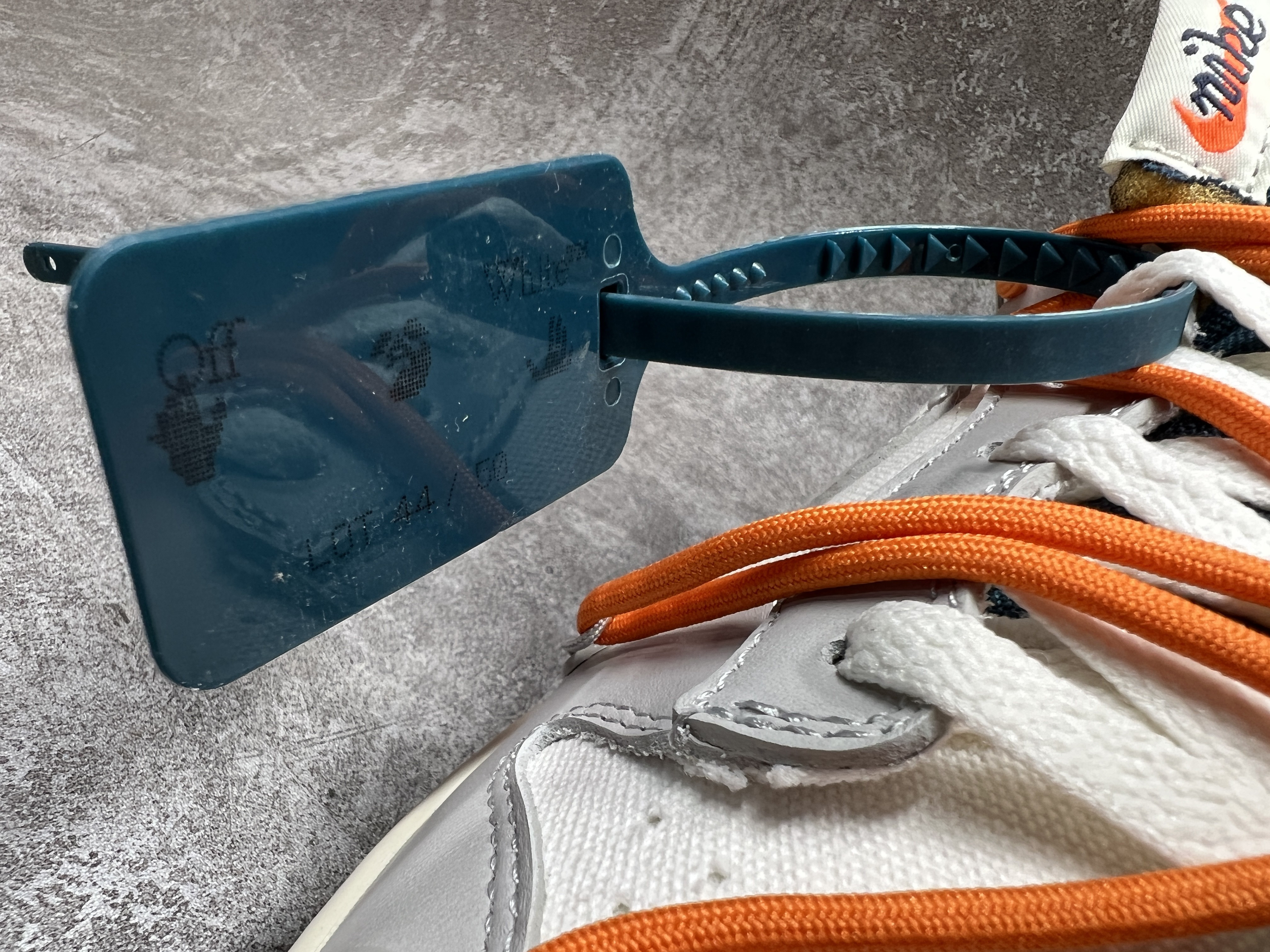 Nike Dunk Low Off-White Lot 44