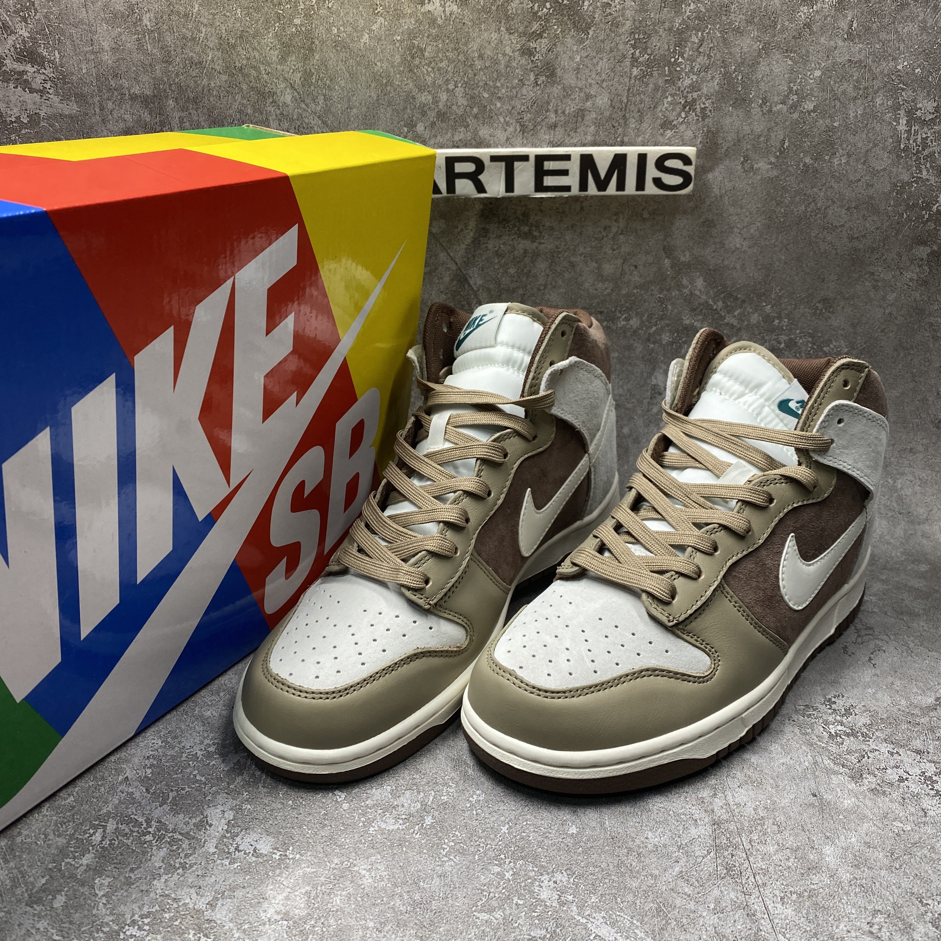 Nike Dunk High Light Chocolate