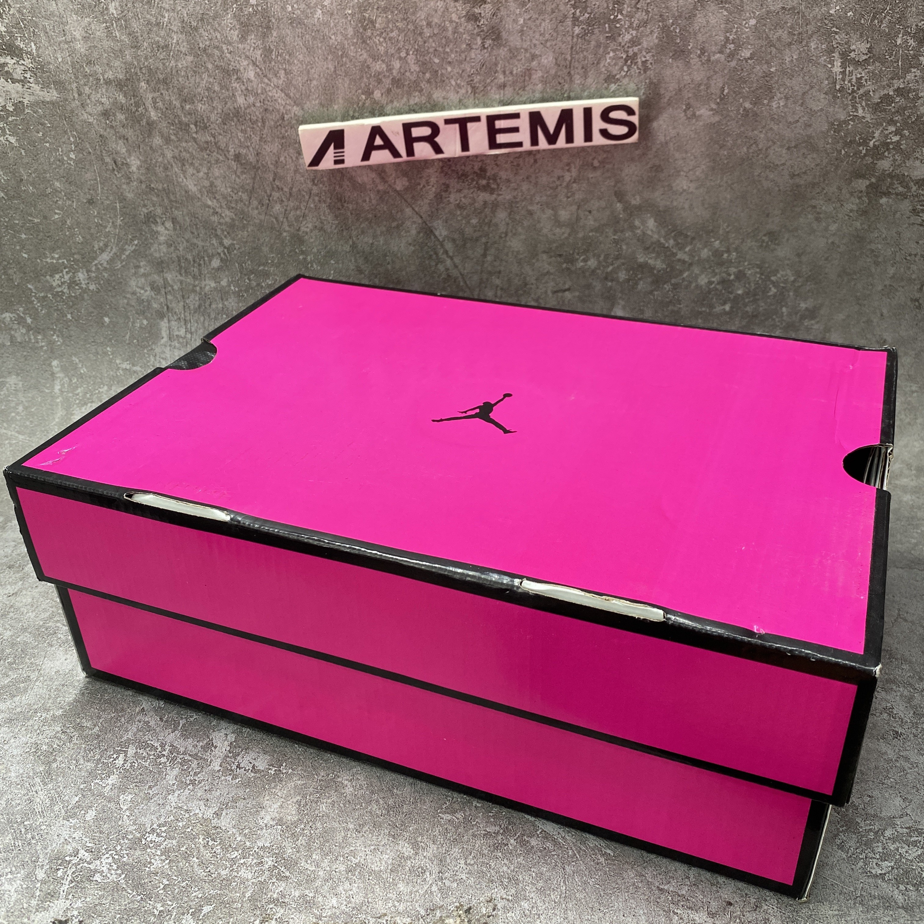 Air Jordan 14 Retro Low Shocking Pink