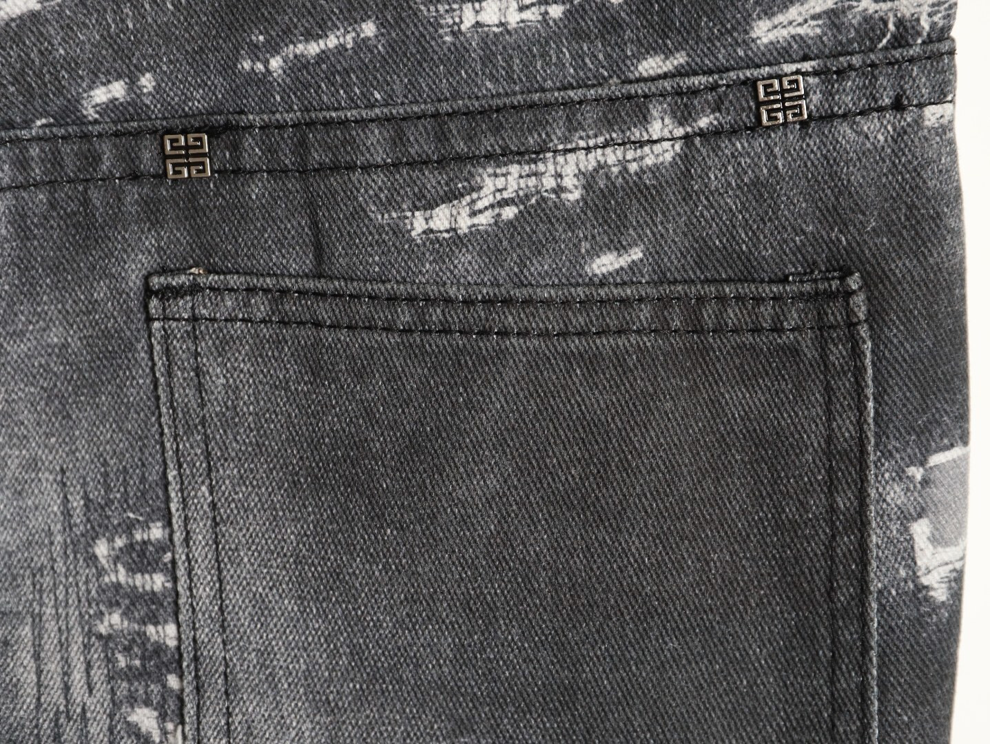 Givenchy Jeans