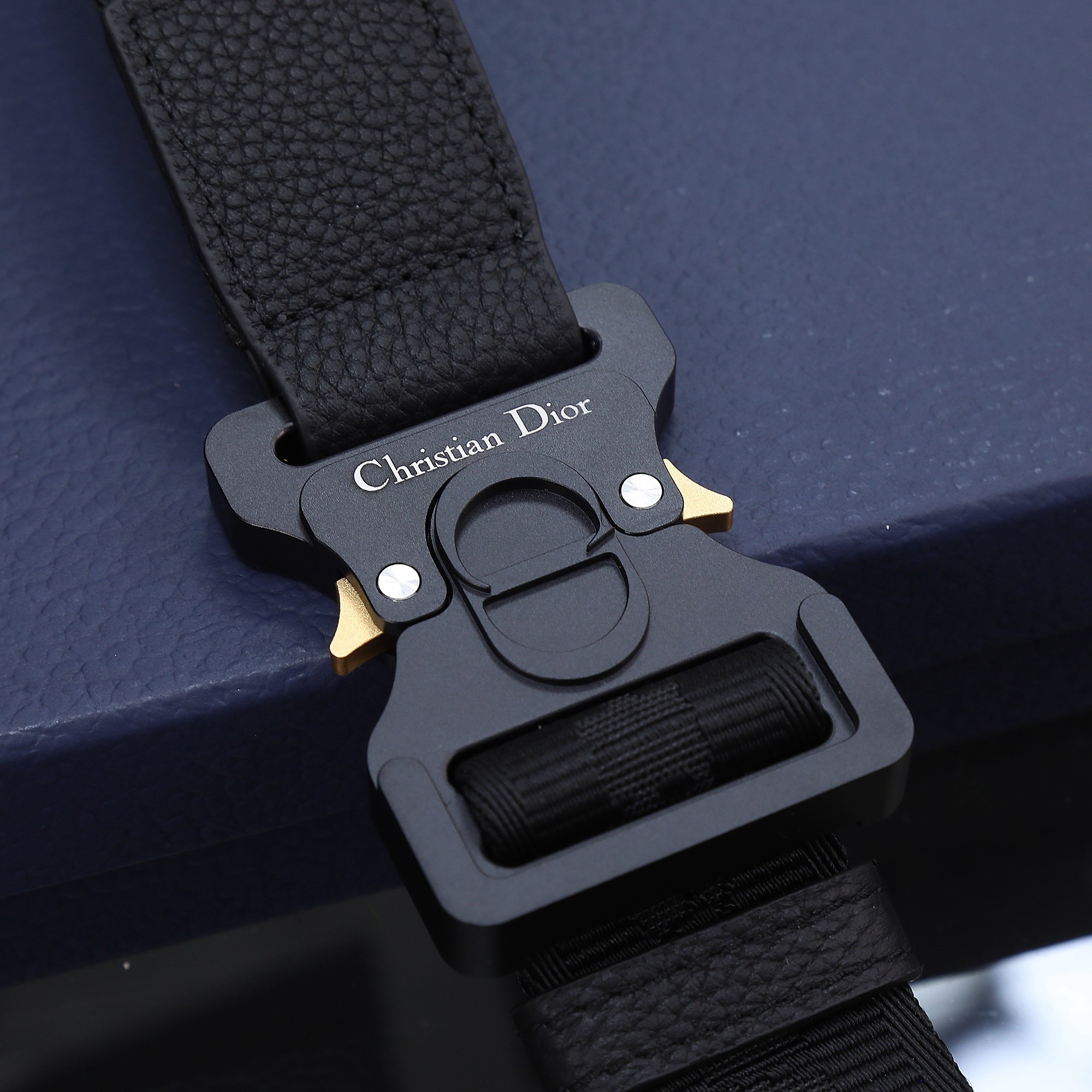 D*or saddle messenger bag with flap 23 x18 x6cm