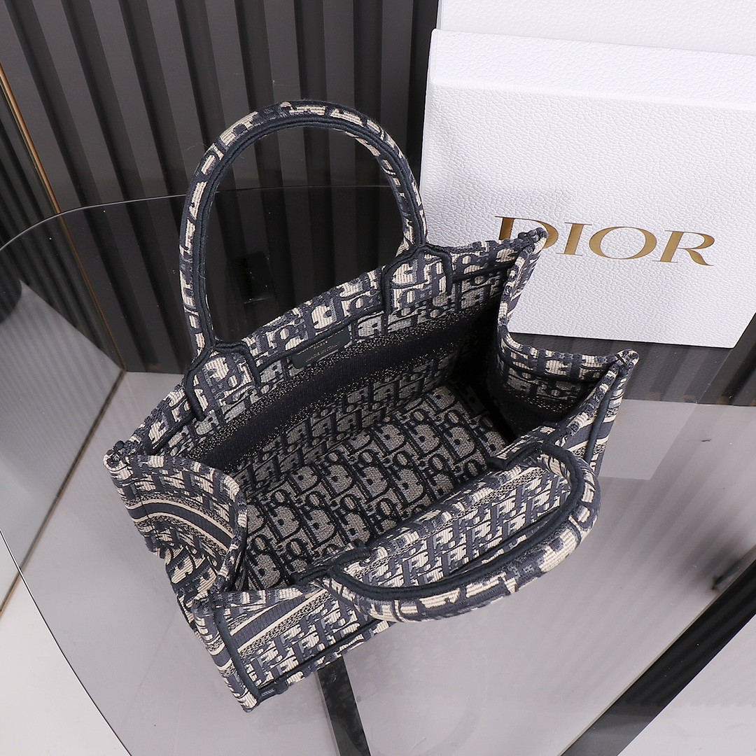 small D*or book tote ecru and blue D*or oblique embroidery 10.5 x 8.5 x 5.5 inches