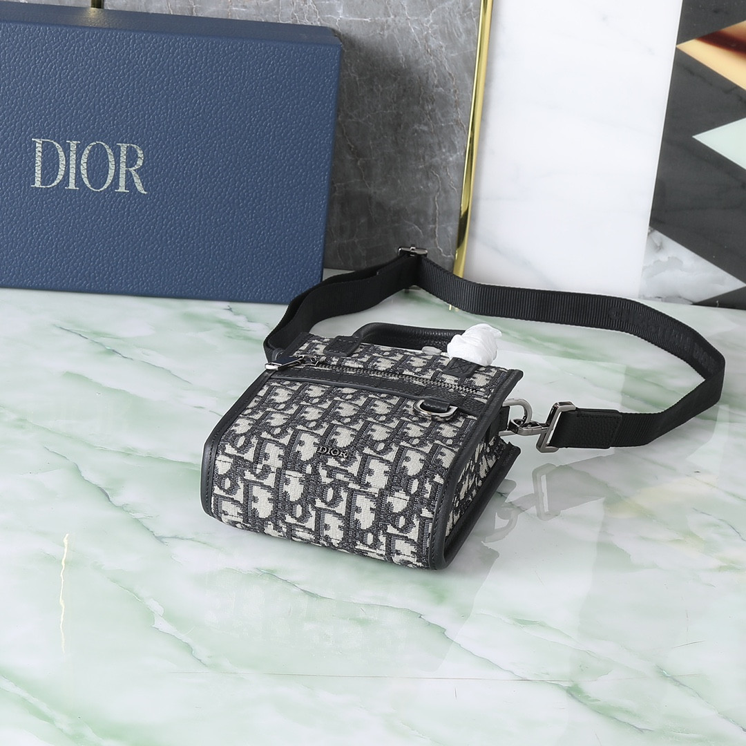 d*or safari N0*H-south tote bag beige and black d*or oblique jacquard 8.5 x 9.5 x 3 inches