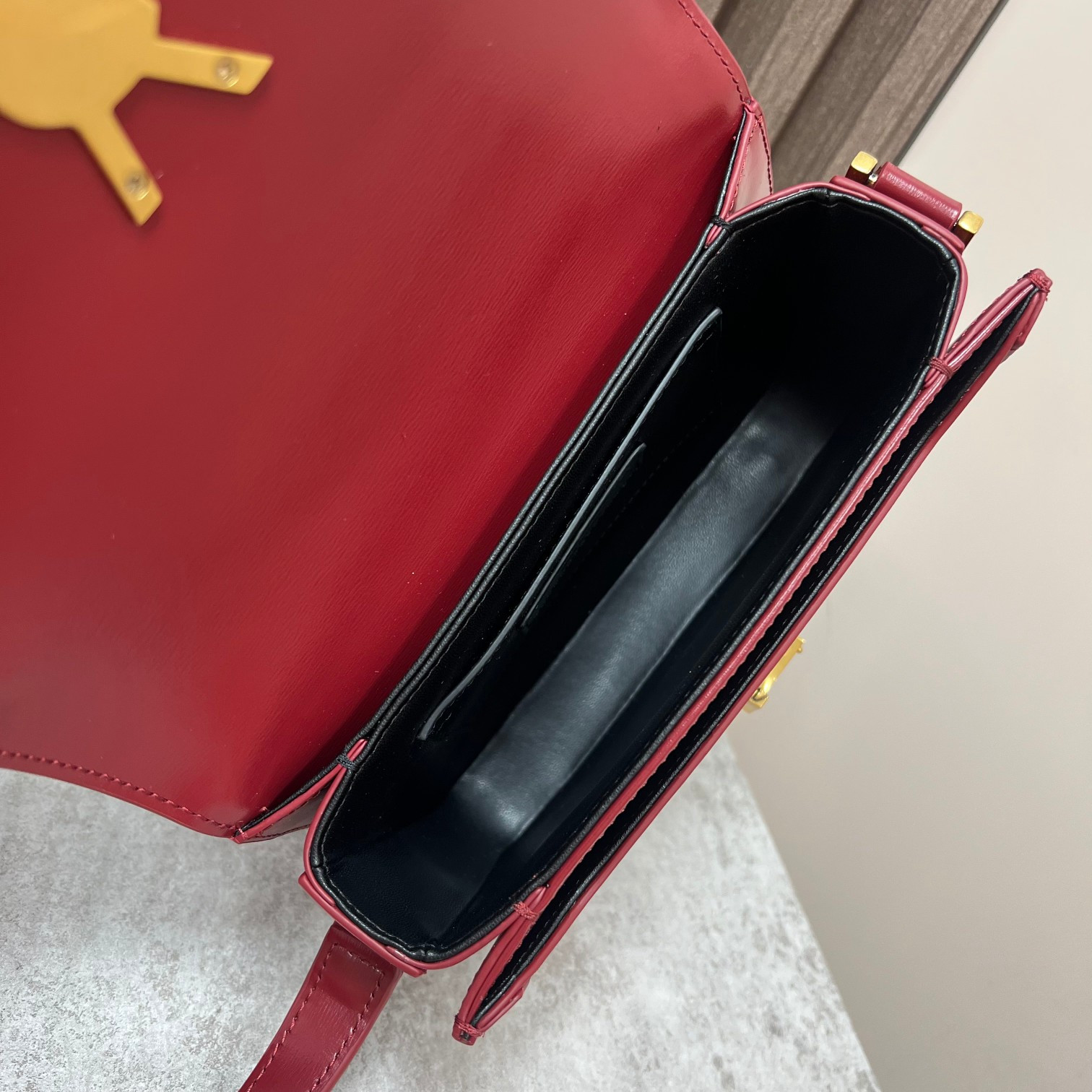 y*l solferino small satchel in box Sa**t Lau*nt red 7.4 x 5.1 x 1.9 inches