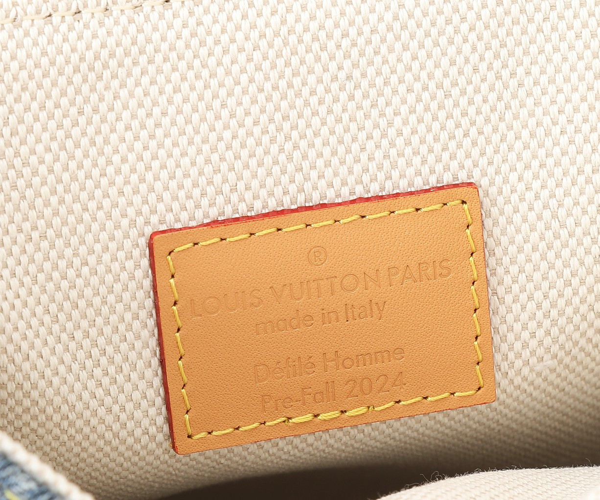 LV Nano Steamer N40751 5.9 x 7.1 x 2.8 inches