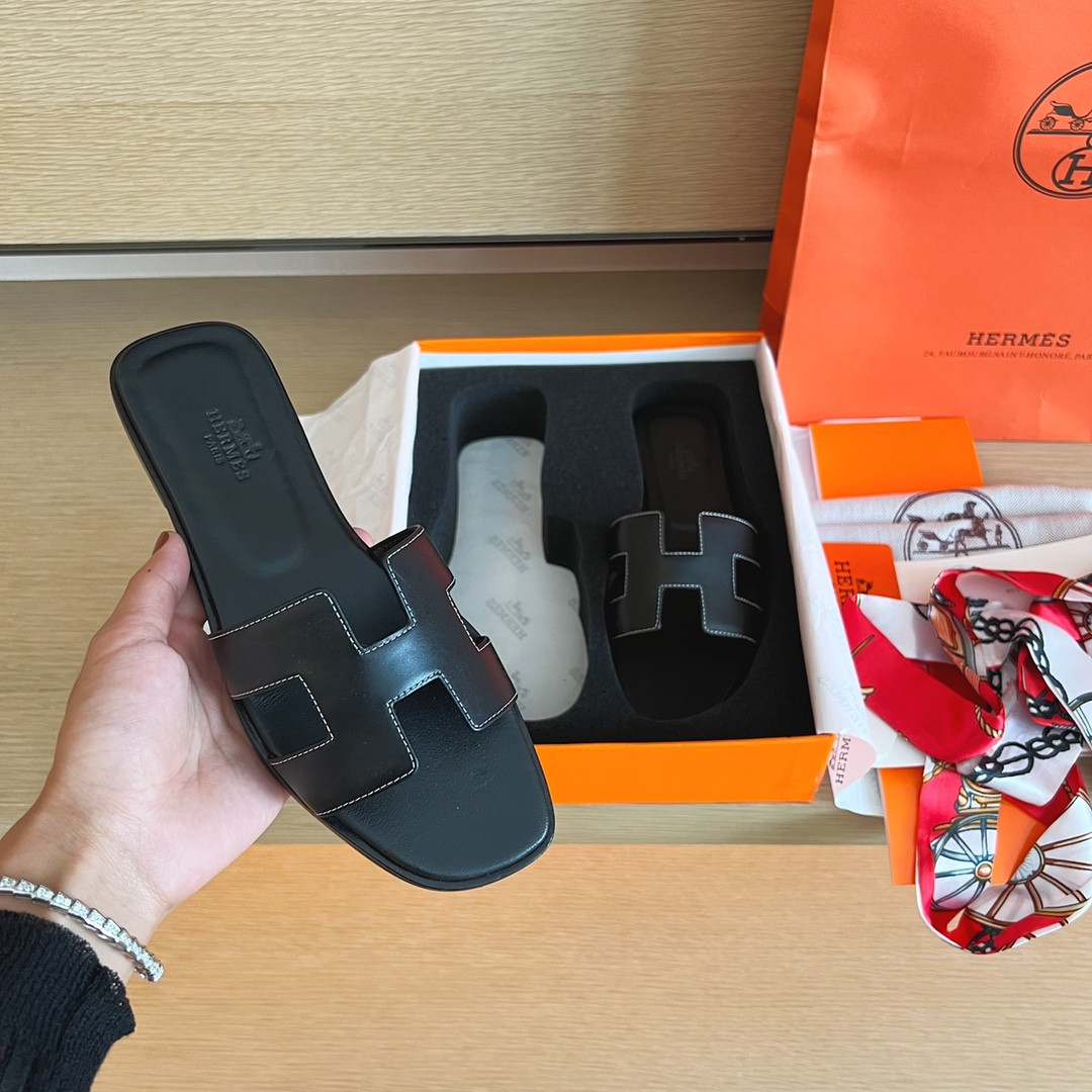 ua H**me5 oran sandal