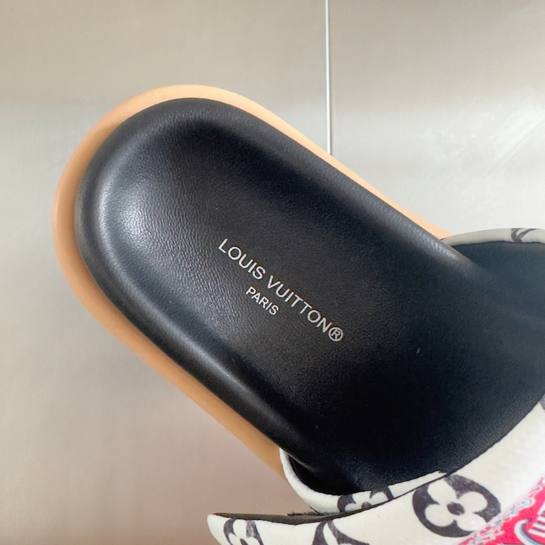 LV Pool Pillow Flat Comfort Mule