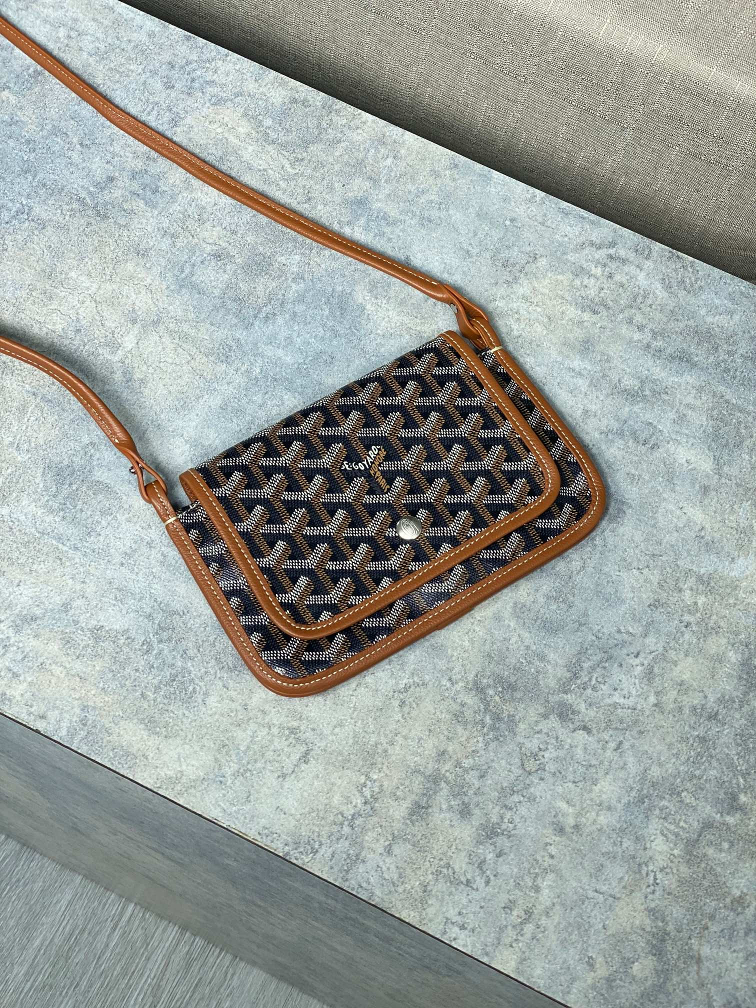 Go*ard plumet pocket wallet 21x14x2.5cm