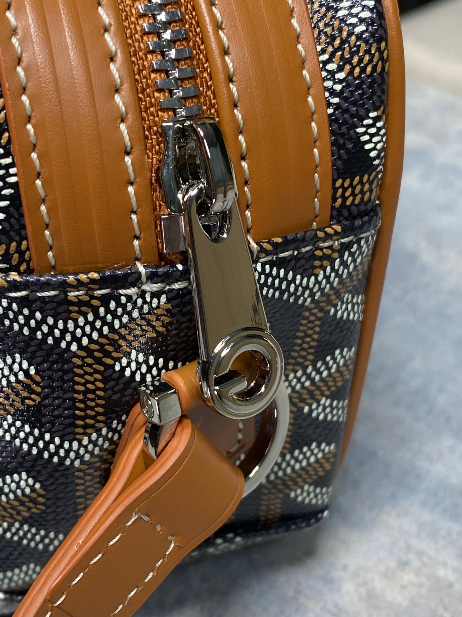 Go*ard cap-vert pm bag 13x6.5x22cm