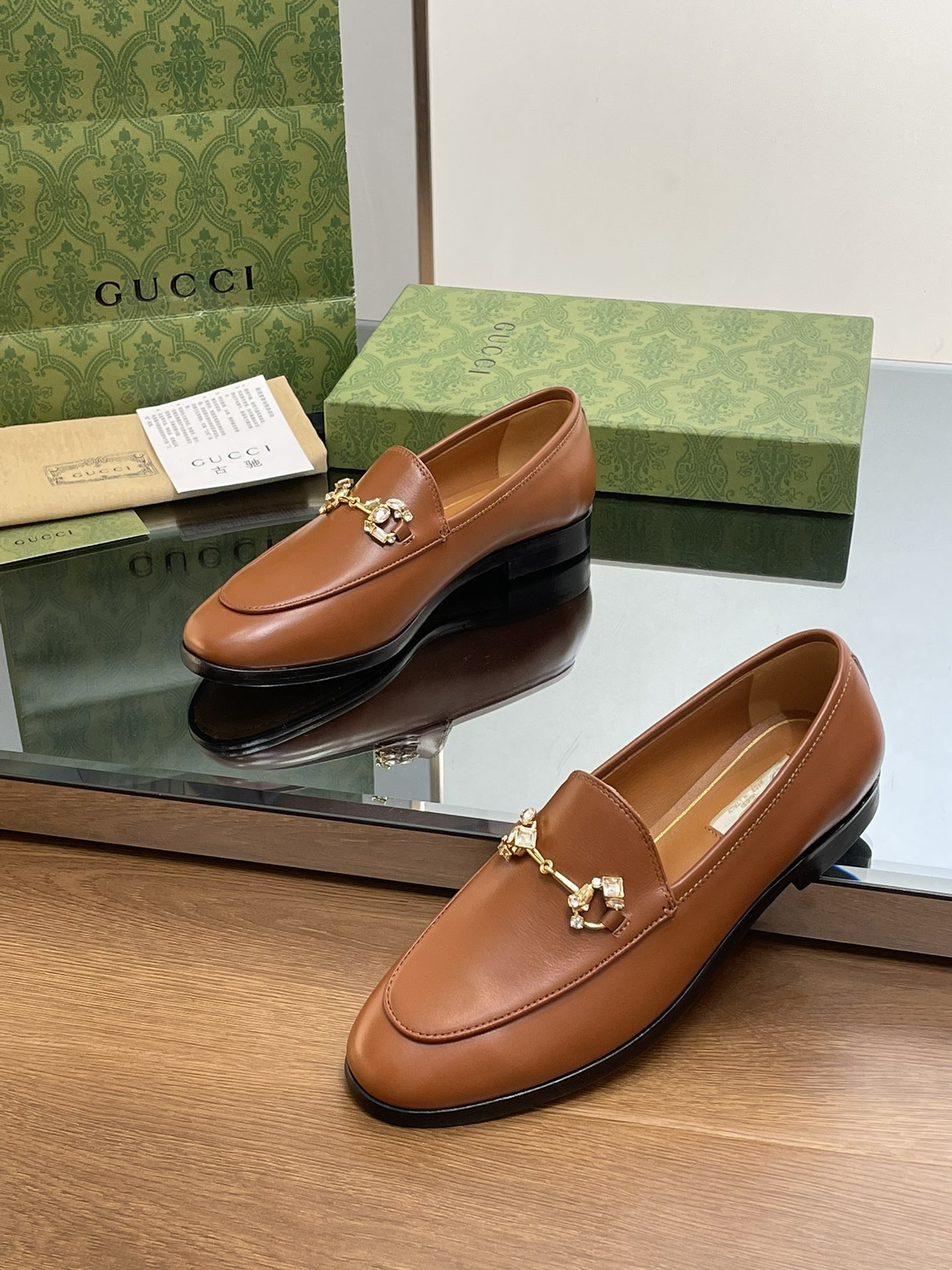ua G*u*i horsebit loafer