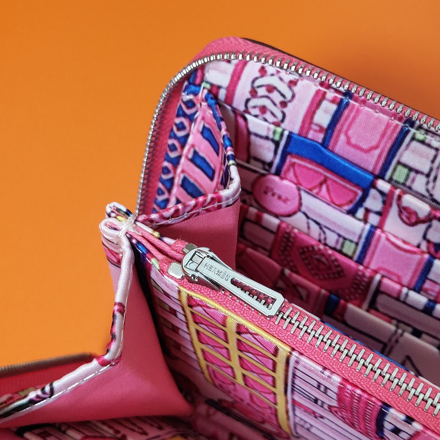 H**me5 long wallet 20x11cm