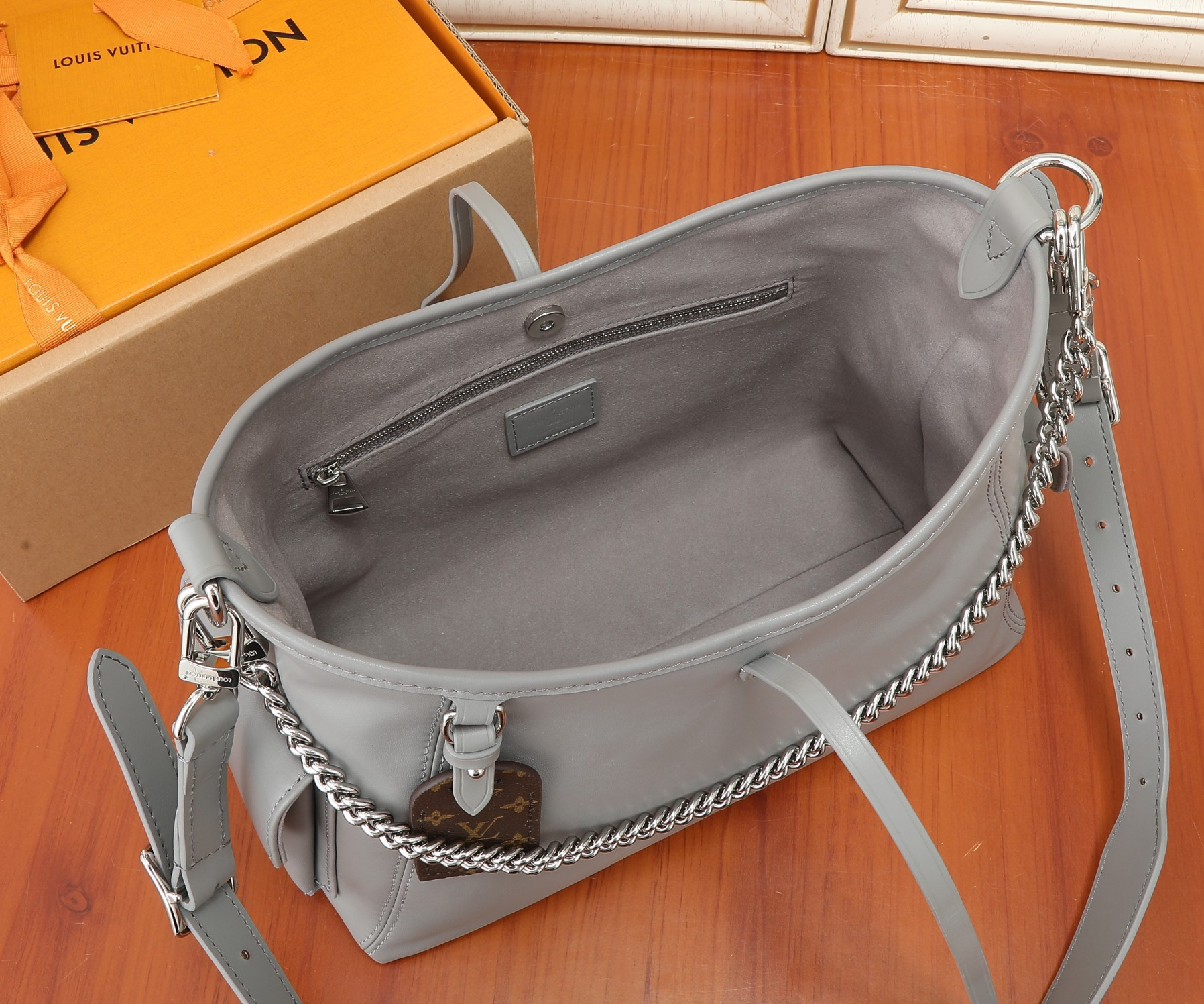 LV CarryAll Cargo M12579 33.5x23x15CM