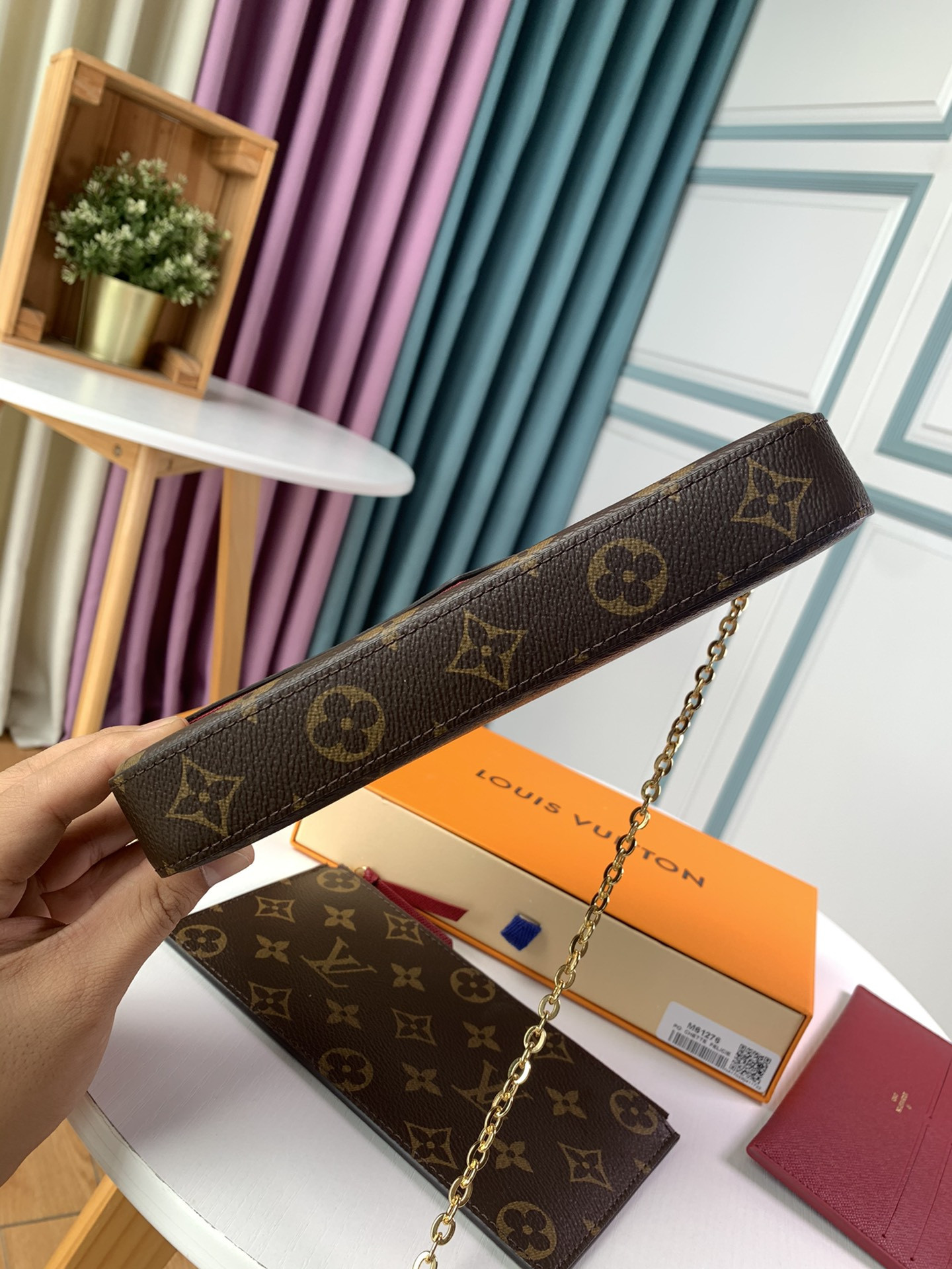 LV POCHETTE FÉLICIE M61276 21x12x3CM