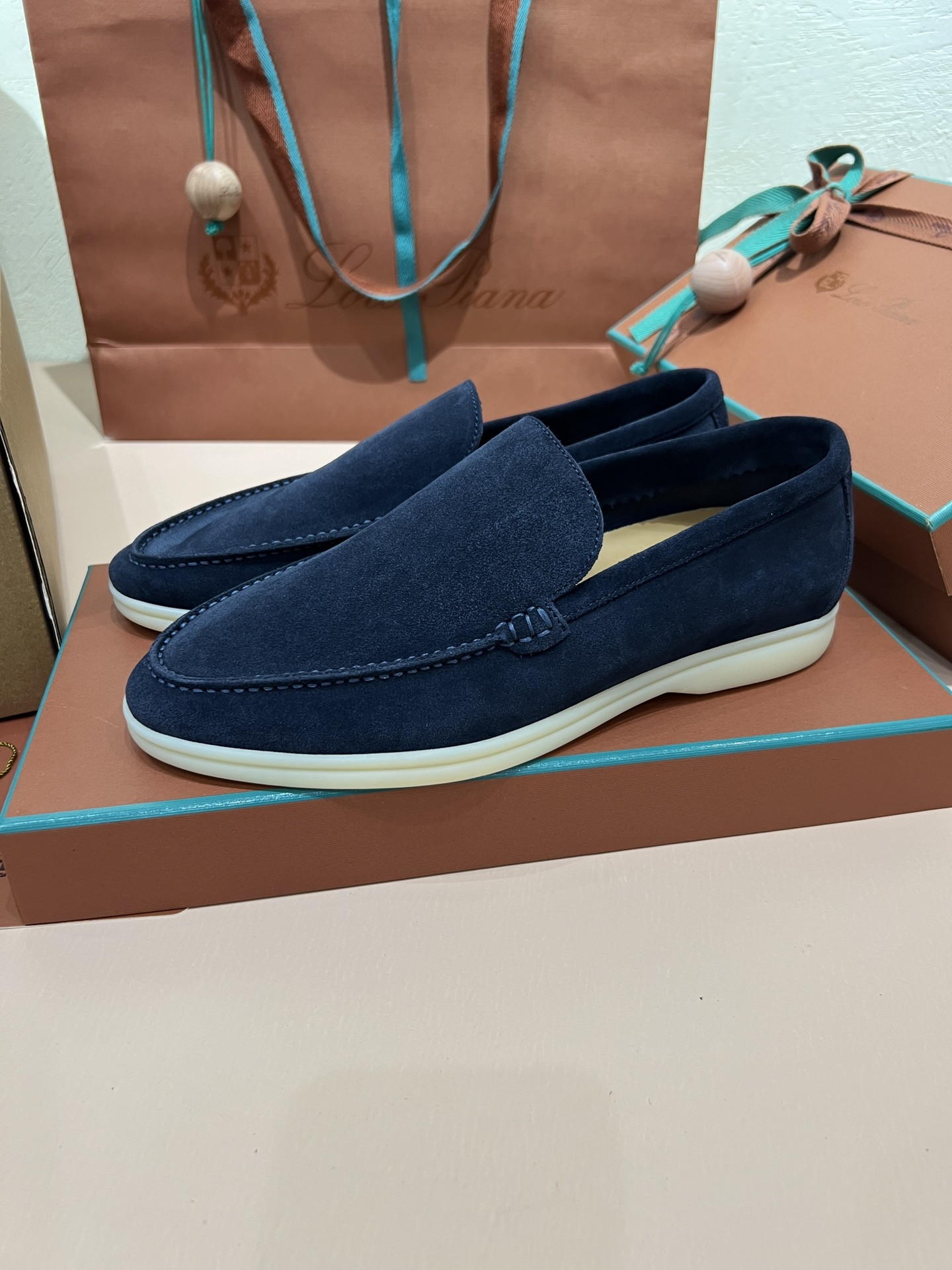 ua L**o p*ana summer walk loafers