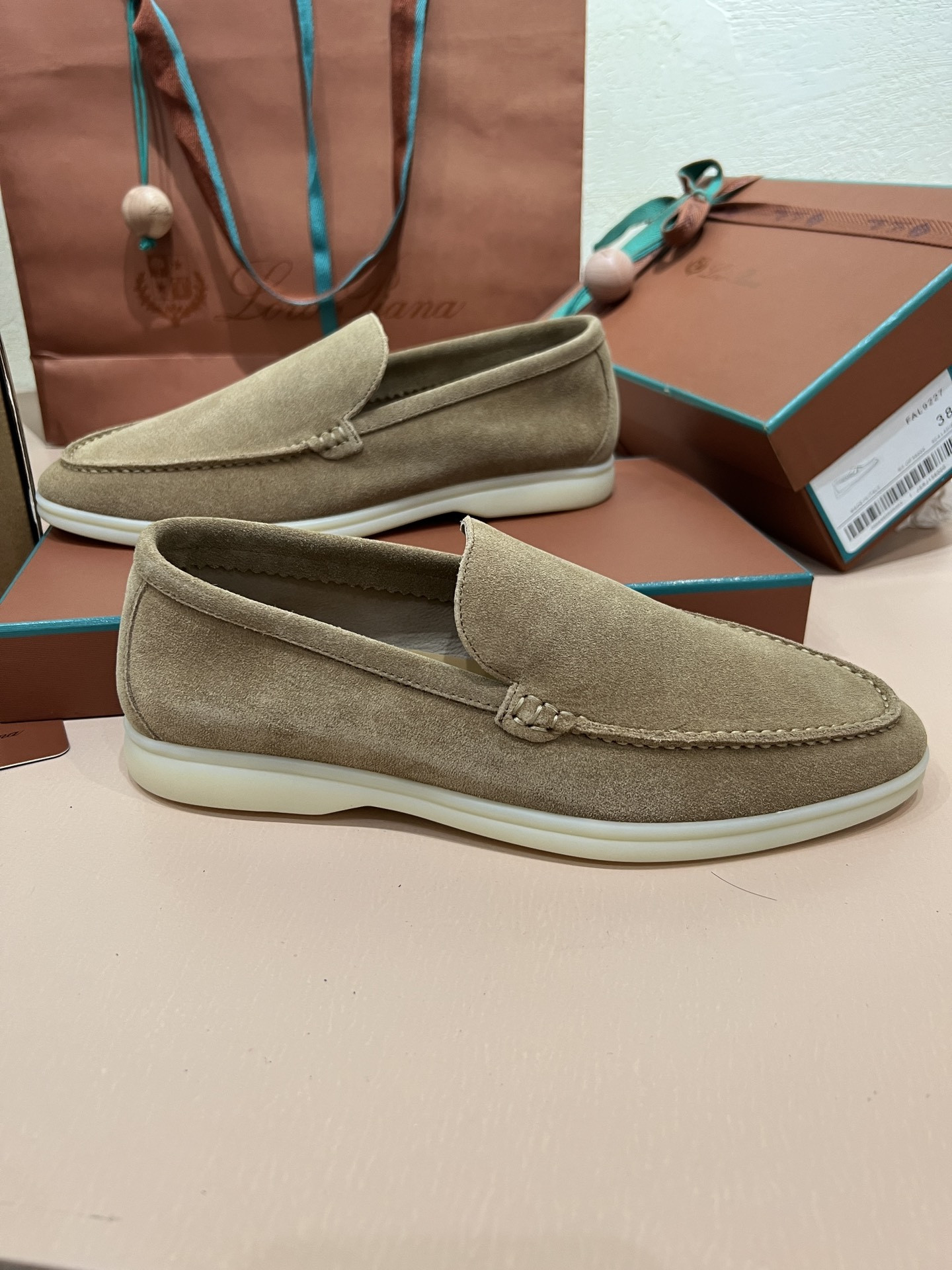 ua L**o p*ana summer walk loafers