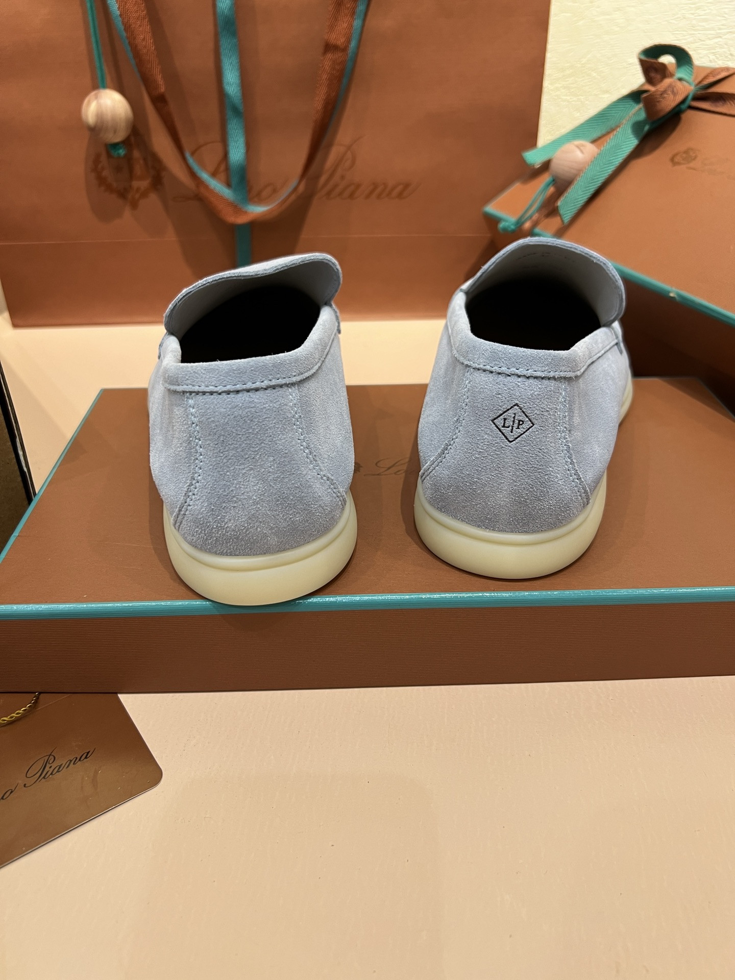 ua L**o p*ana summer walk loafers