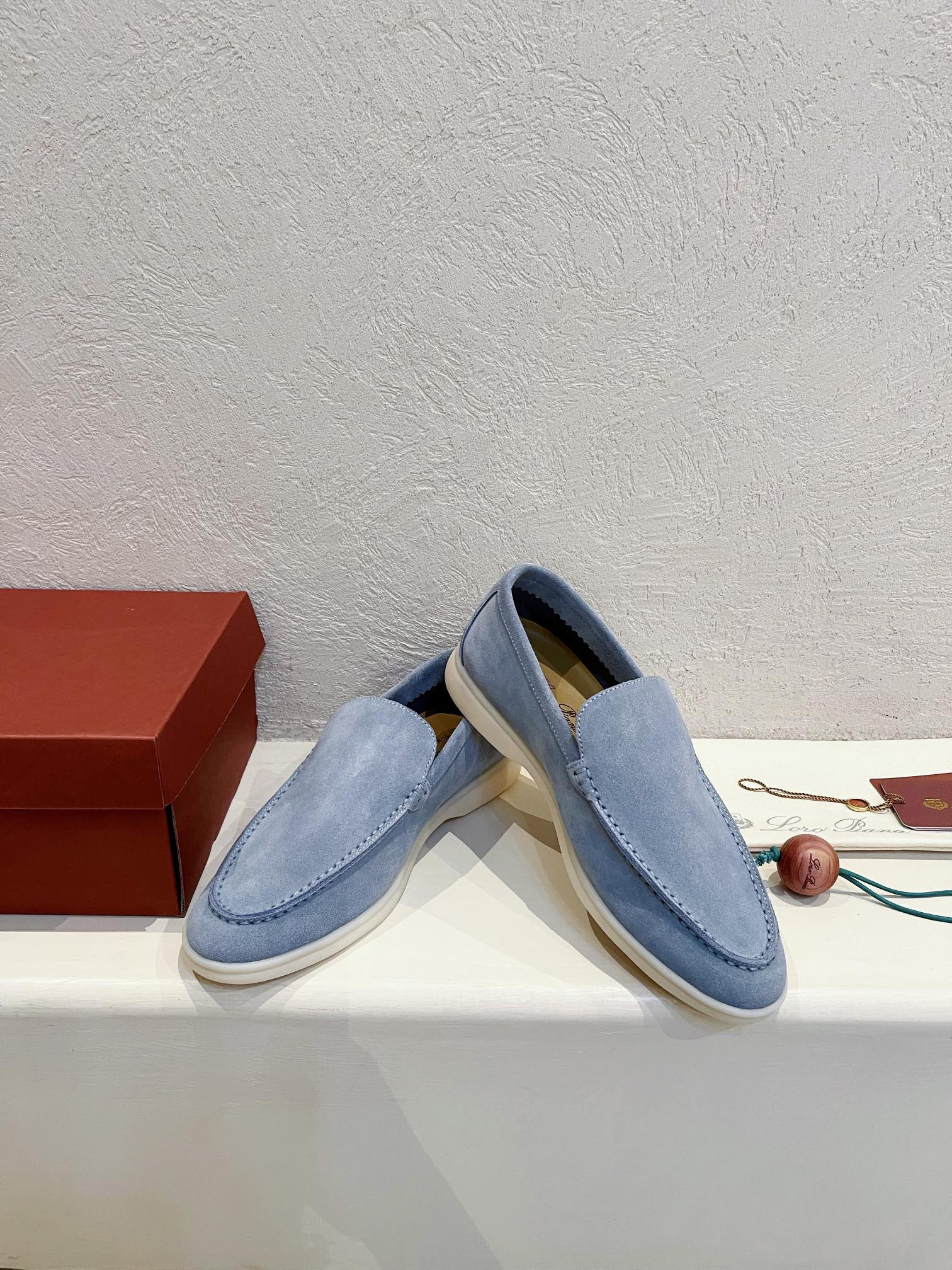 ua L**o p*ana summer walk loafers