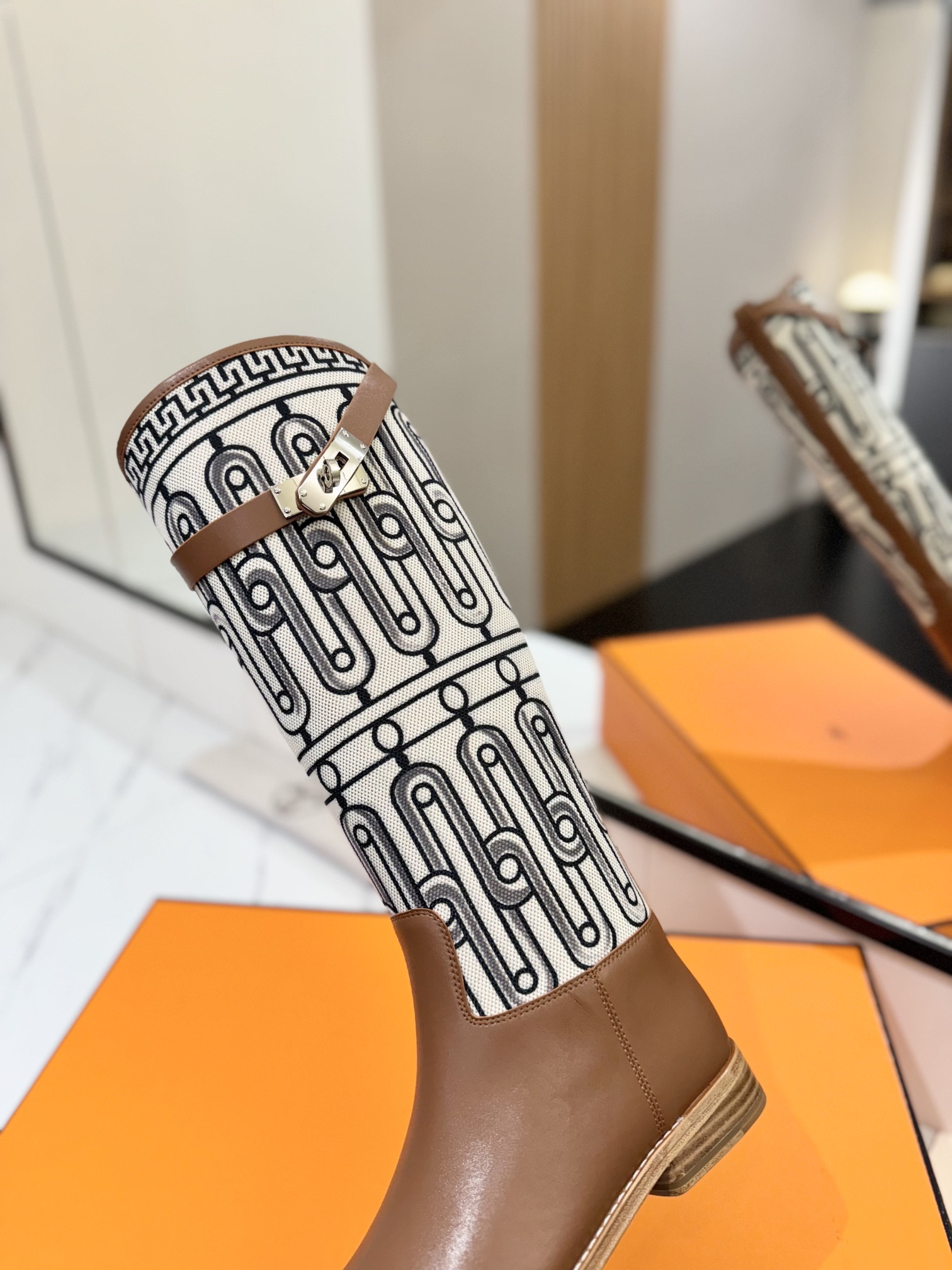 ua H**me5 jumping boots